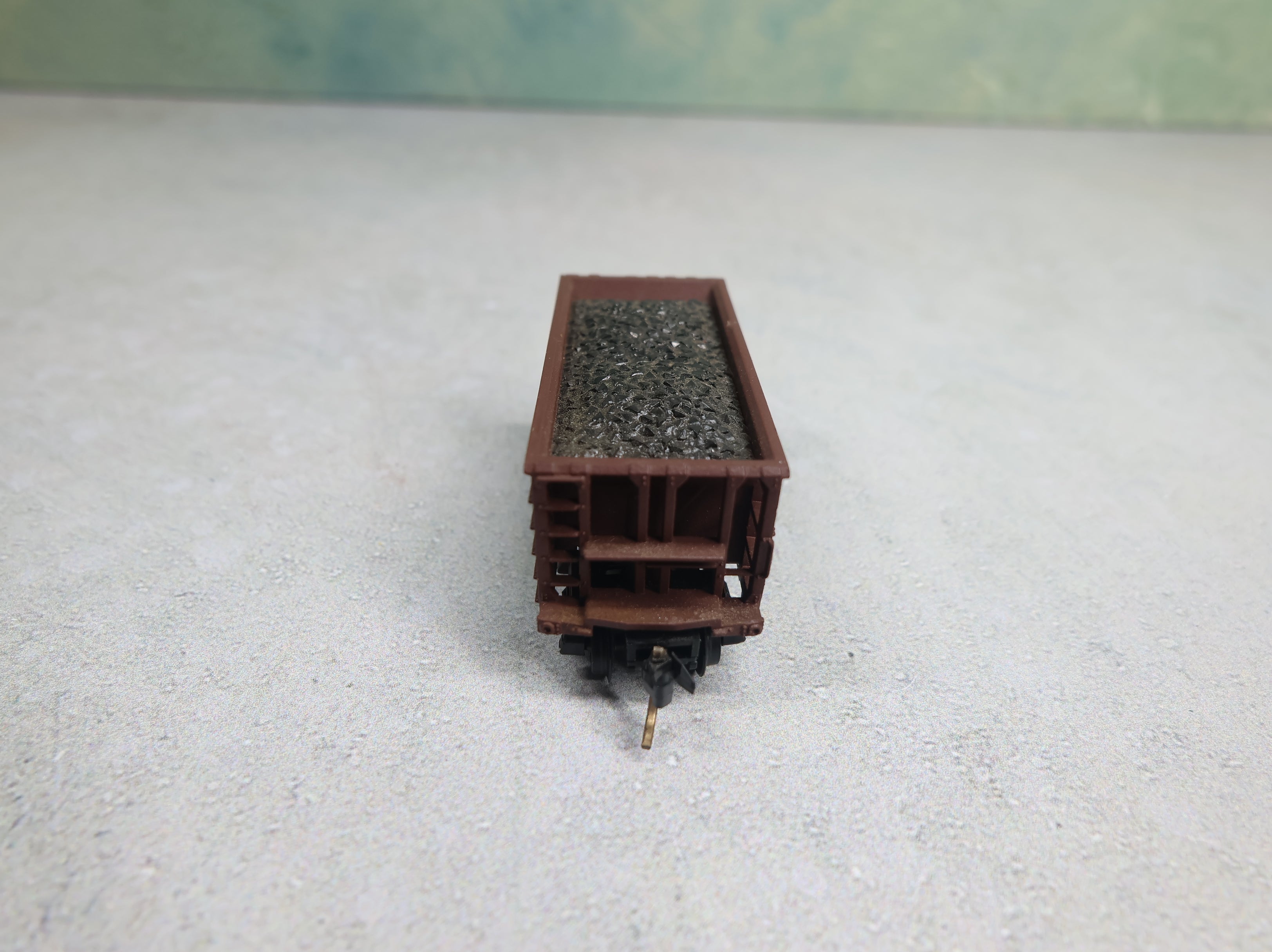 USED Atlas N Scale Ore Car Chicago & North Western CNW #11350 w/ Load, Knuckle Couplers