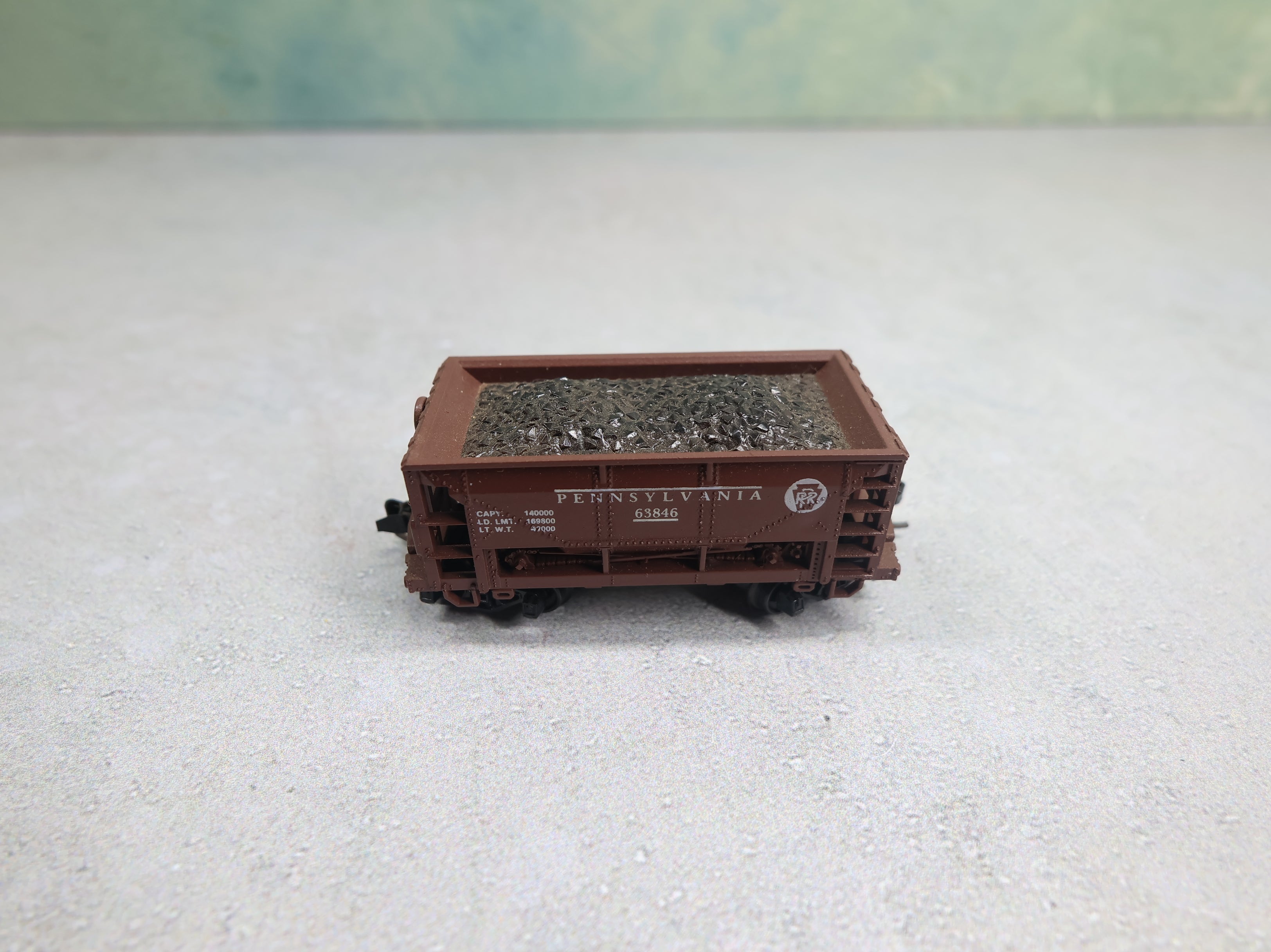 USED Atlas N Scale Ore Car Pennsylvania #63846 w/ Load