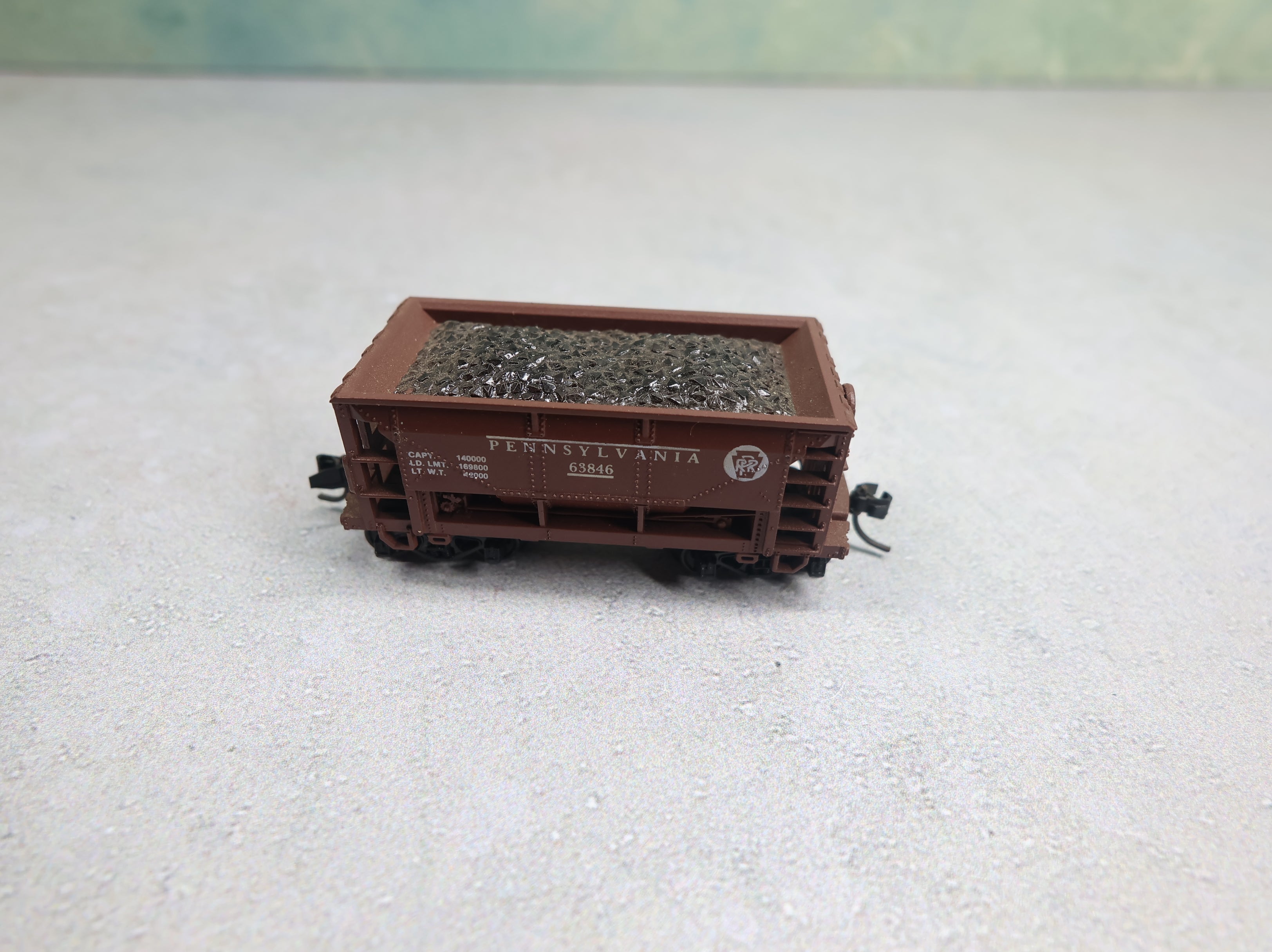 USED Atlas N Scale Ore Car Pennsylvania #63846 w/ Load
