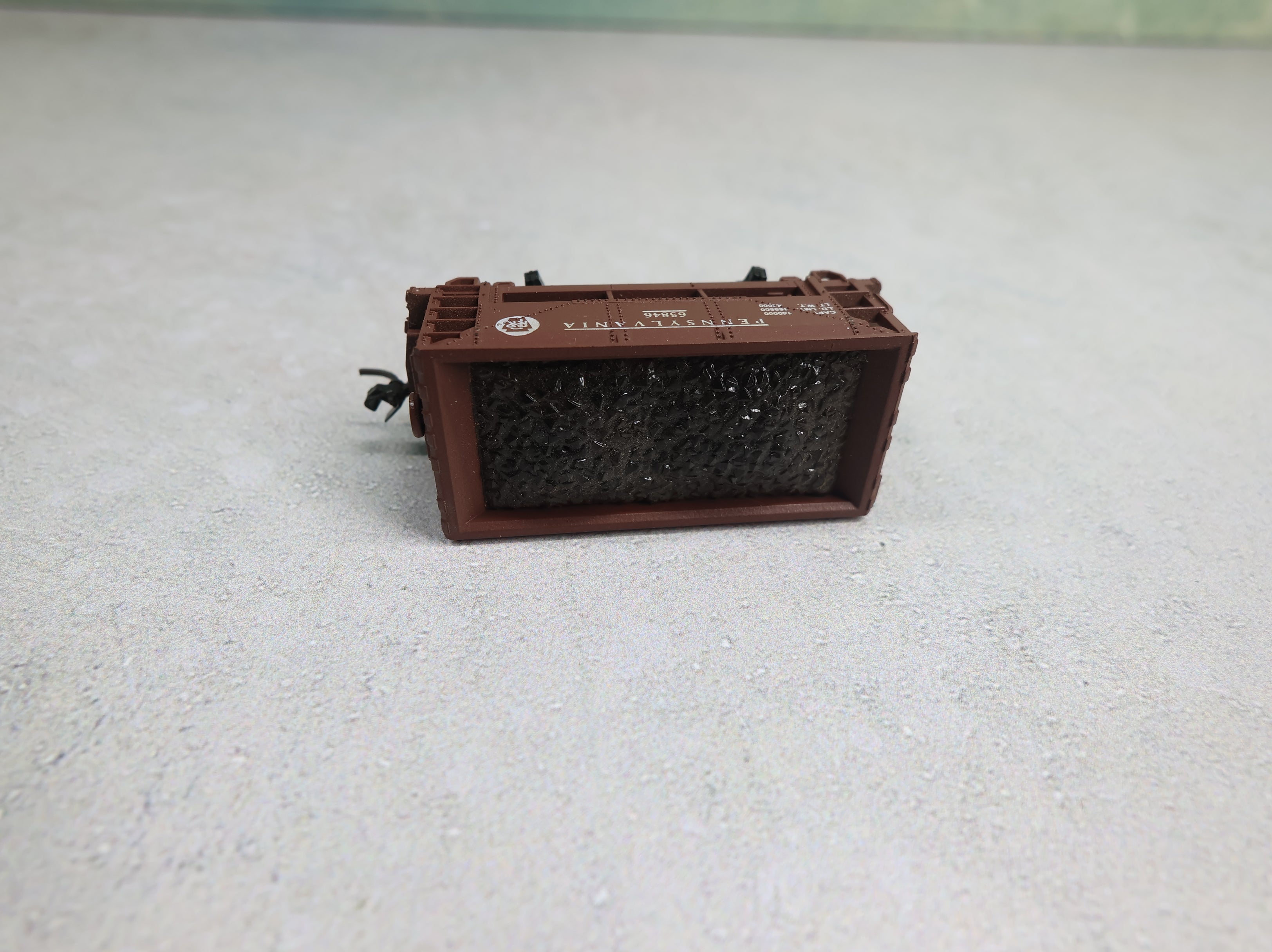 USED Atlas N Scale Ore Car Pennsylvania #63846 w/ Load
