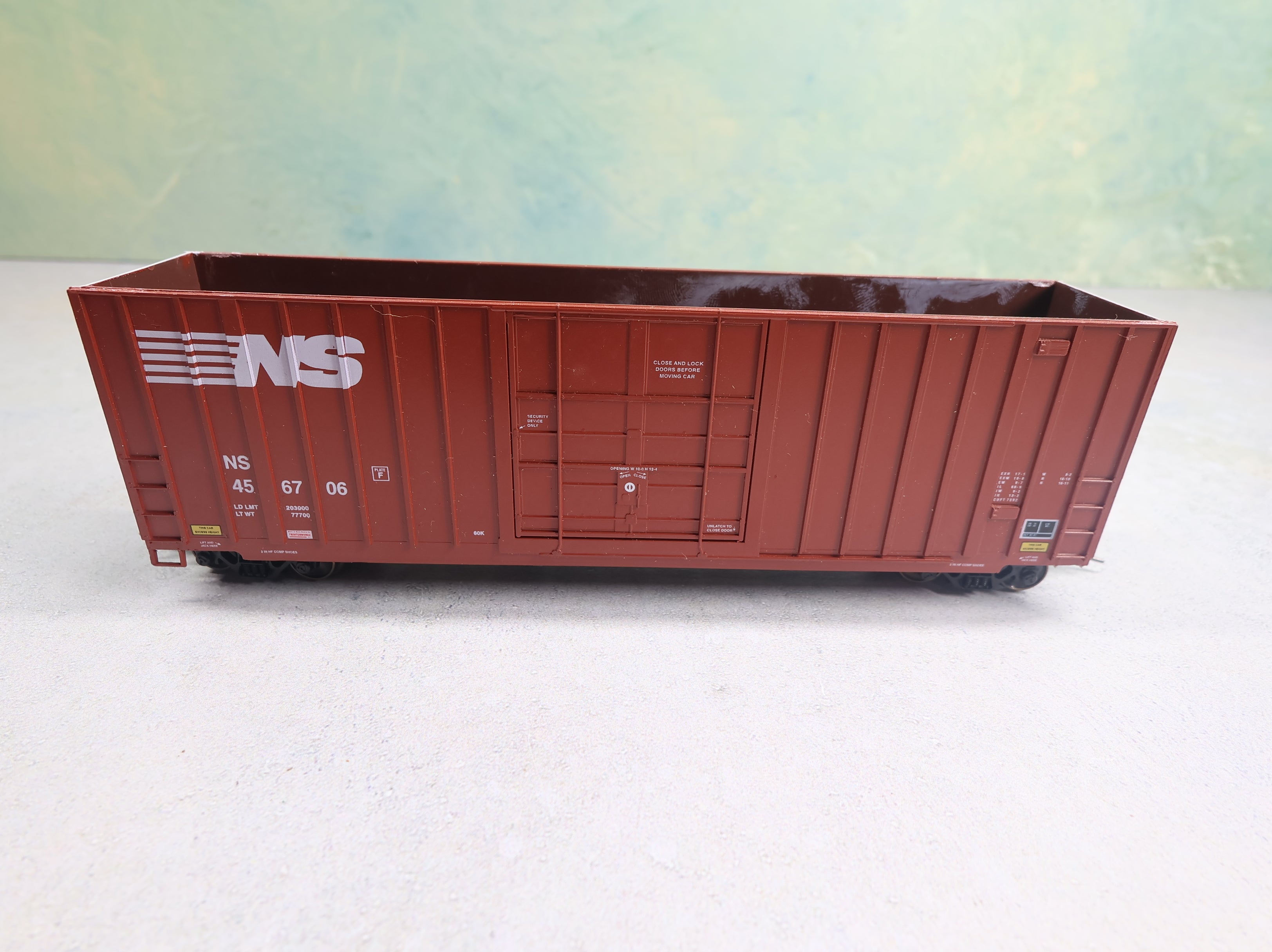 USED Branchline HO Scale 50' Hi-Cube Box Car Norfolk Southern NS #456706