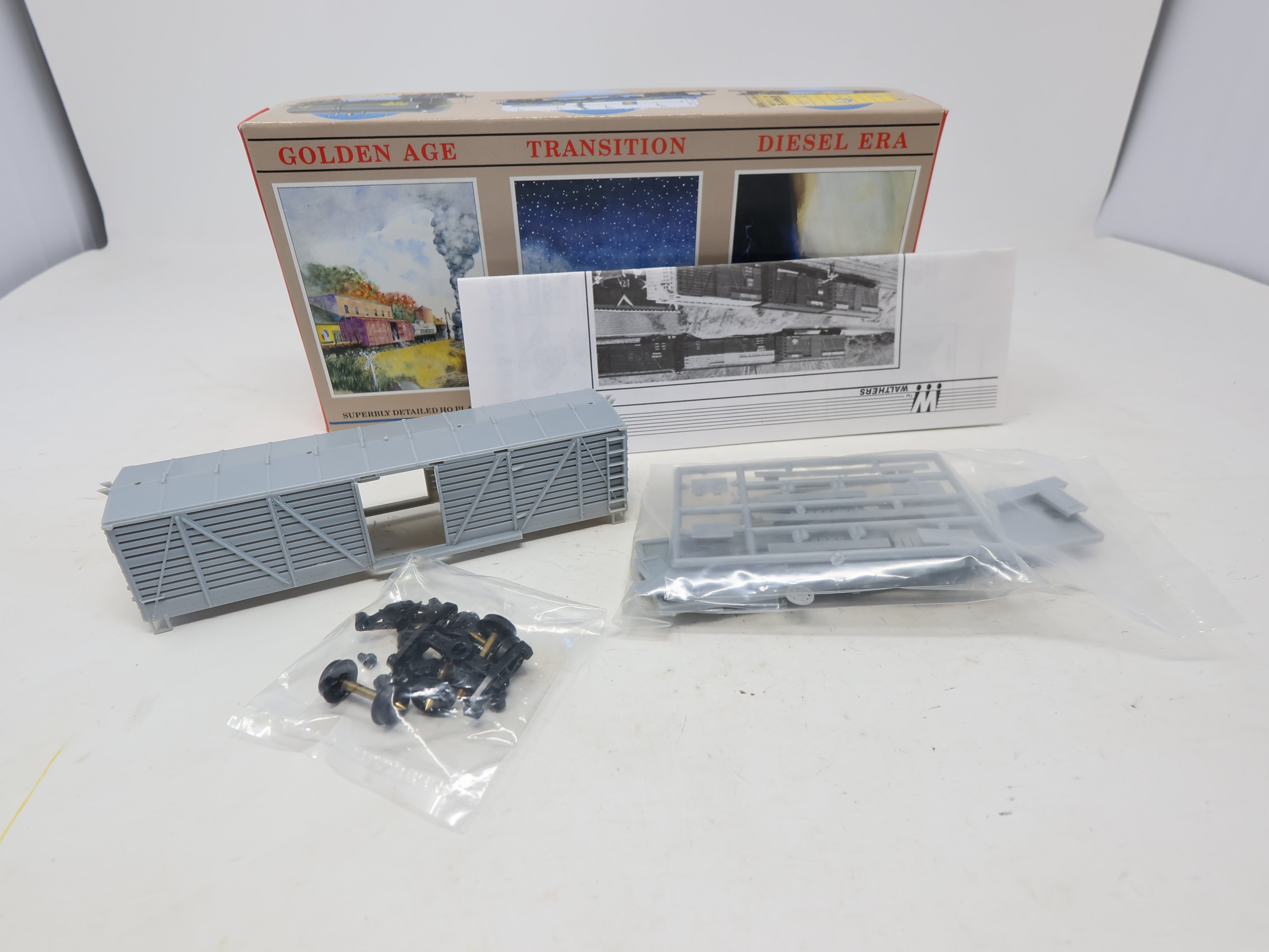 USED Walthers 932-2700 HO Scale, 40' Stock Car, Undecorated (KIT)