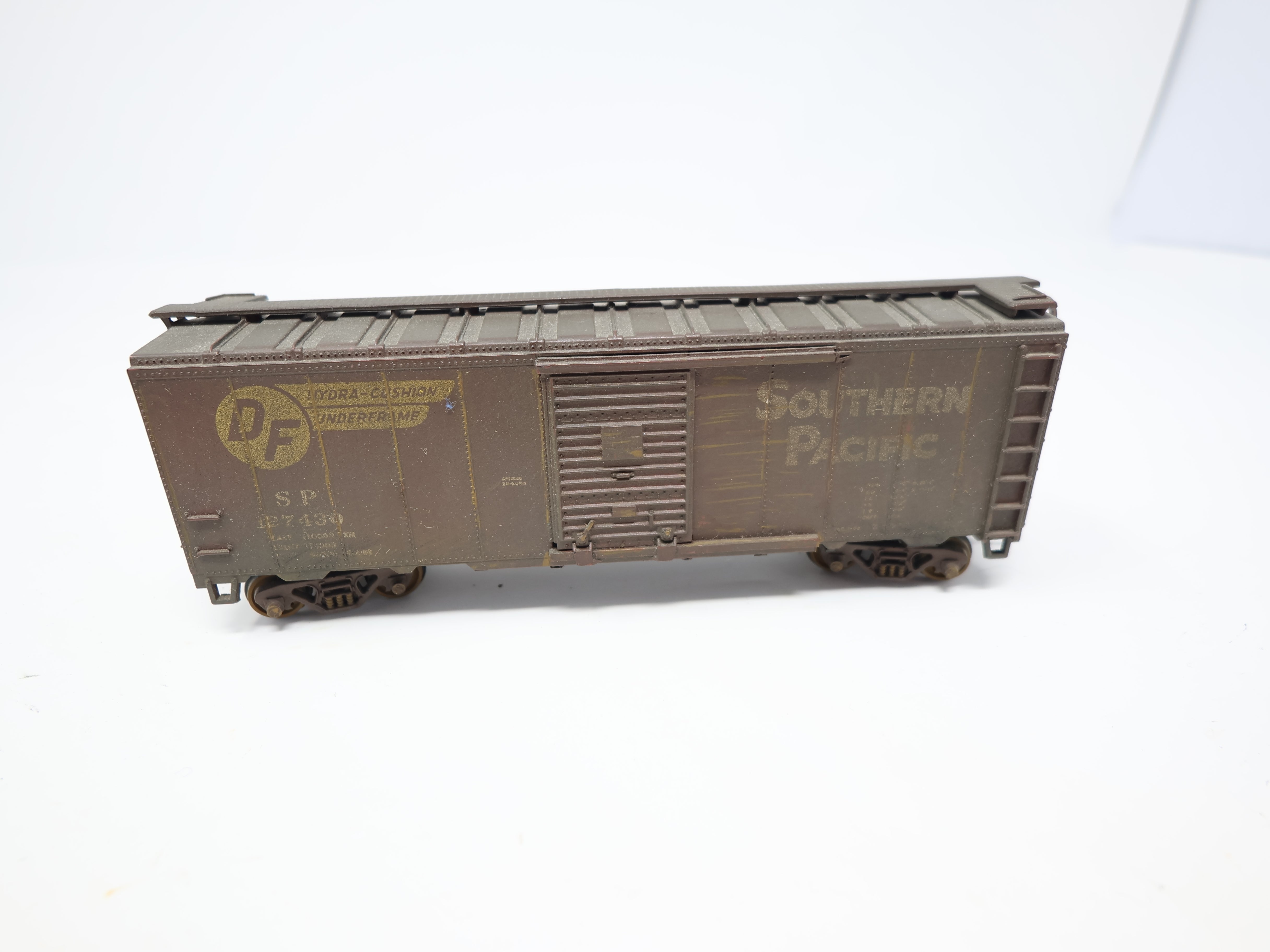 USED Athearn HO Scale, Weathered 40' Box Car, Southern Pacific SP #127430
