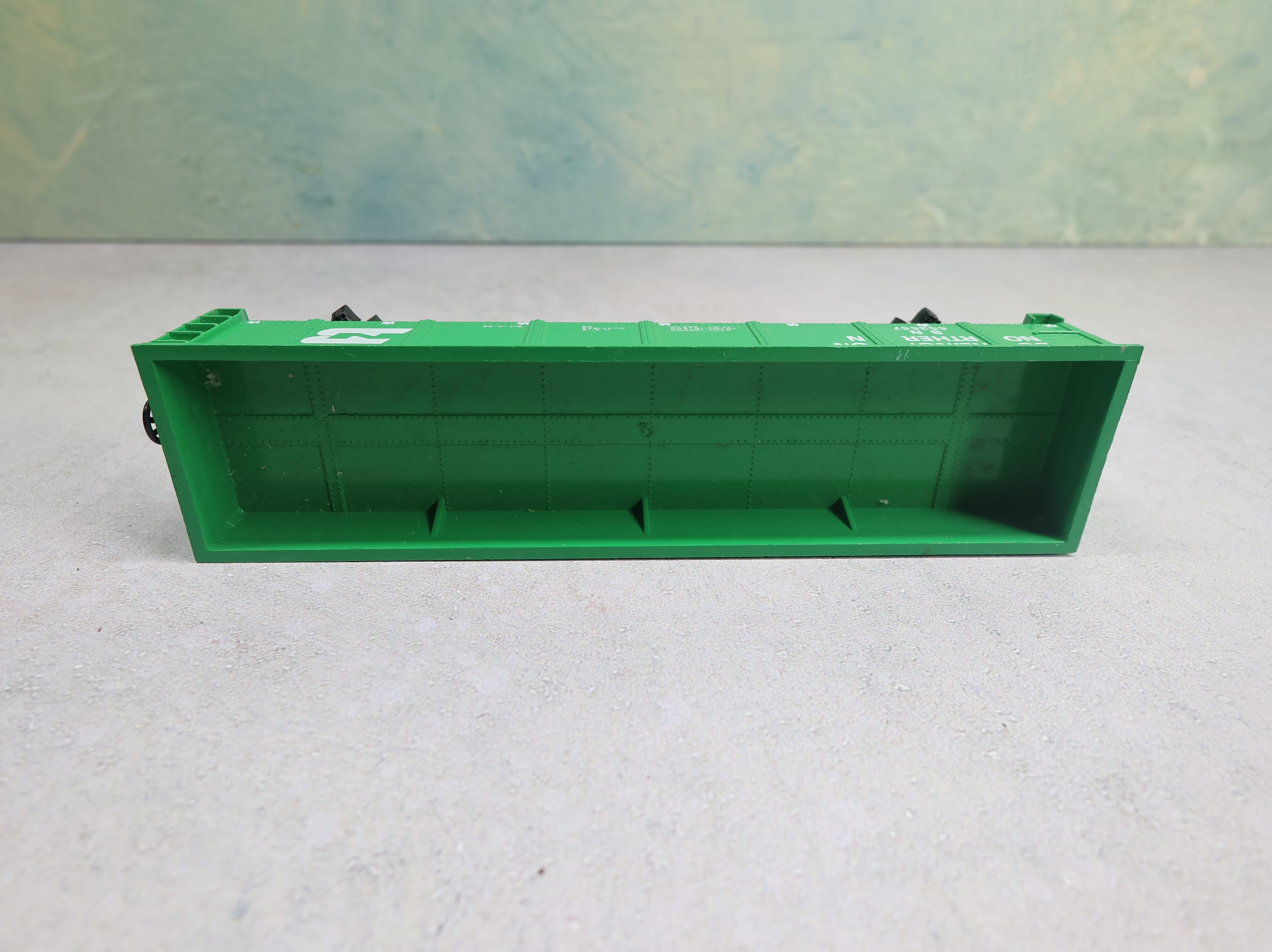 USED Bachmann HO Scale 40' Gondola Burlington Northern BN #553557