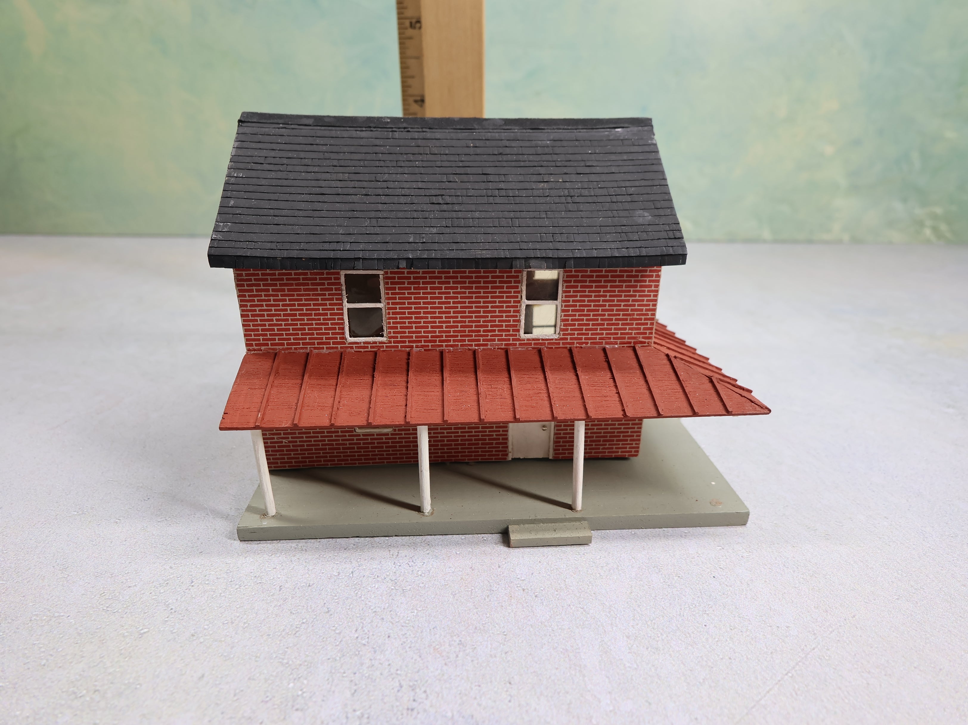 USED HO Scale Scratch Built Brick Home