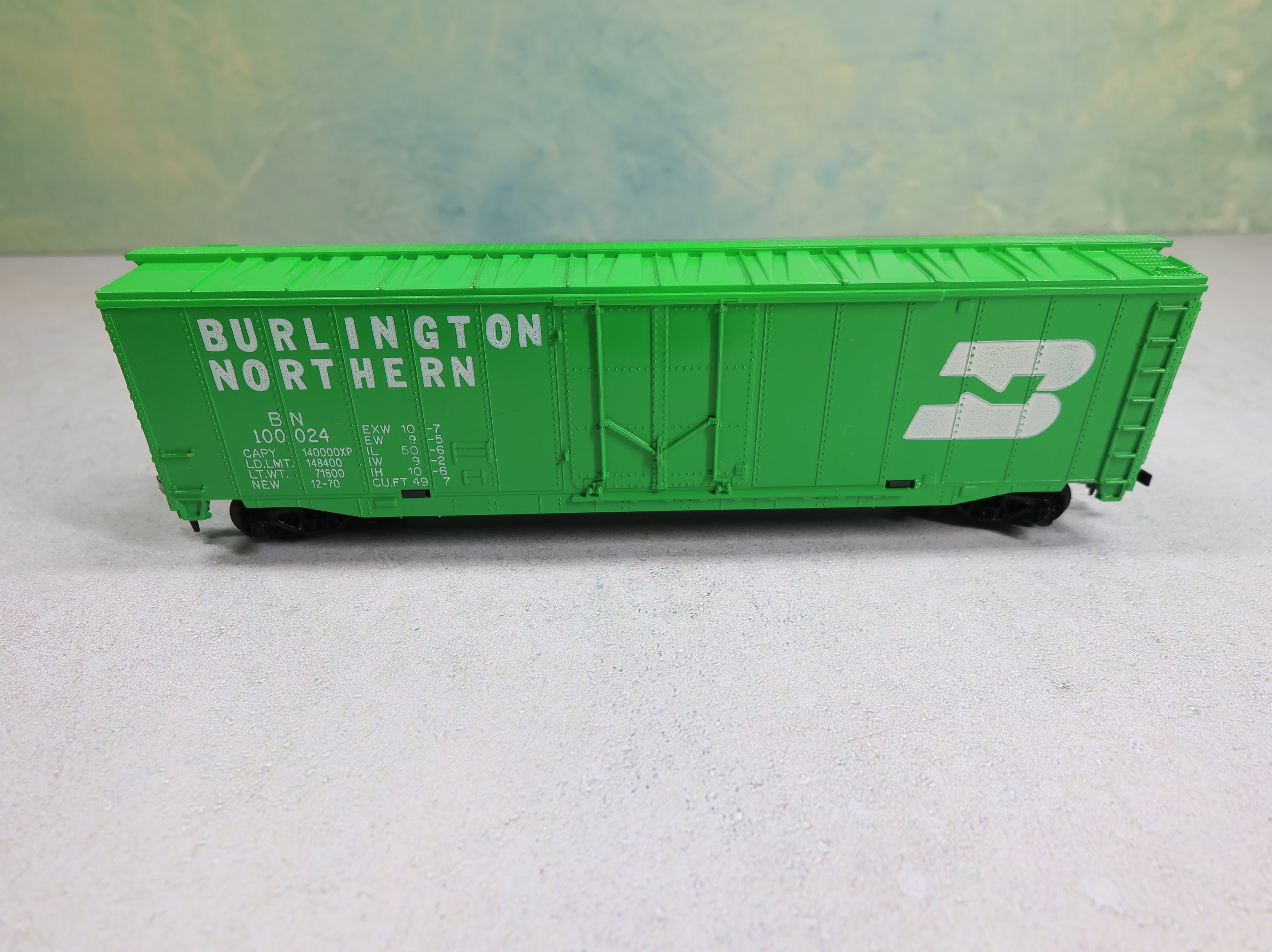 USED Tyco HO Scale 50' Steel Box Car Burlington Northern BN #100024