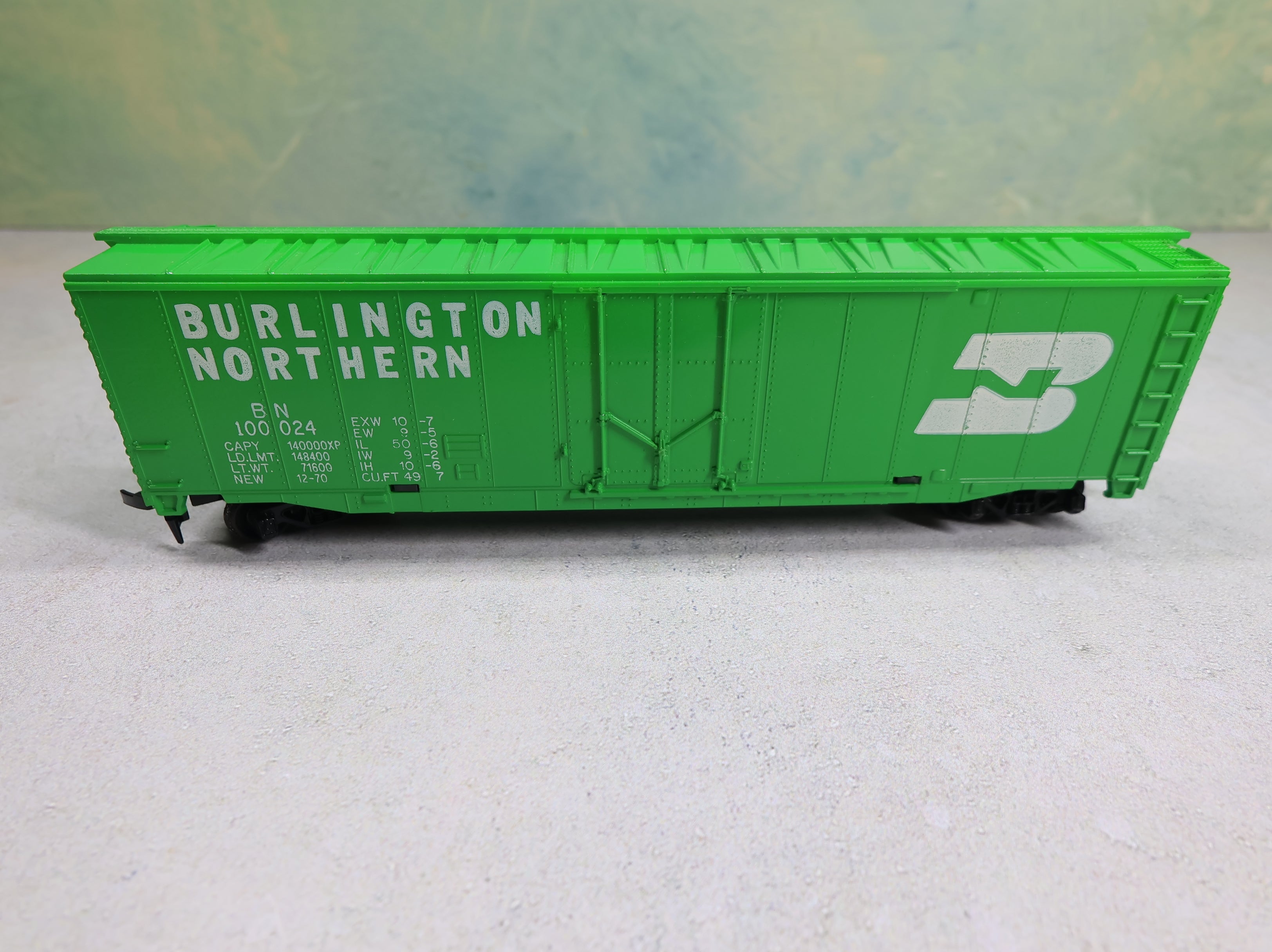 USED Tyco HO Scale 50' Steel Box Car Burlington Northern BN #100024