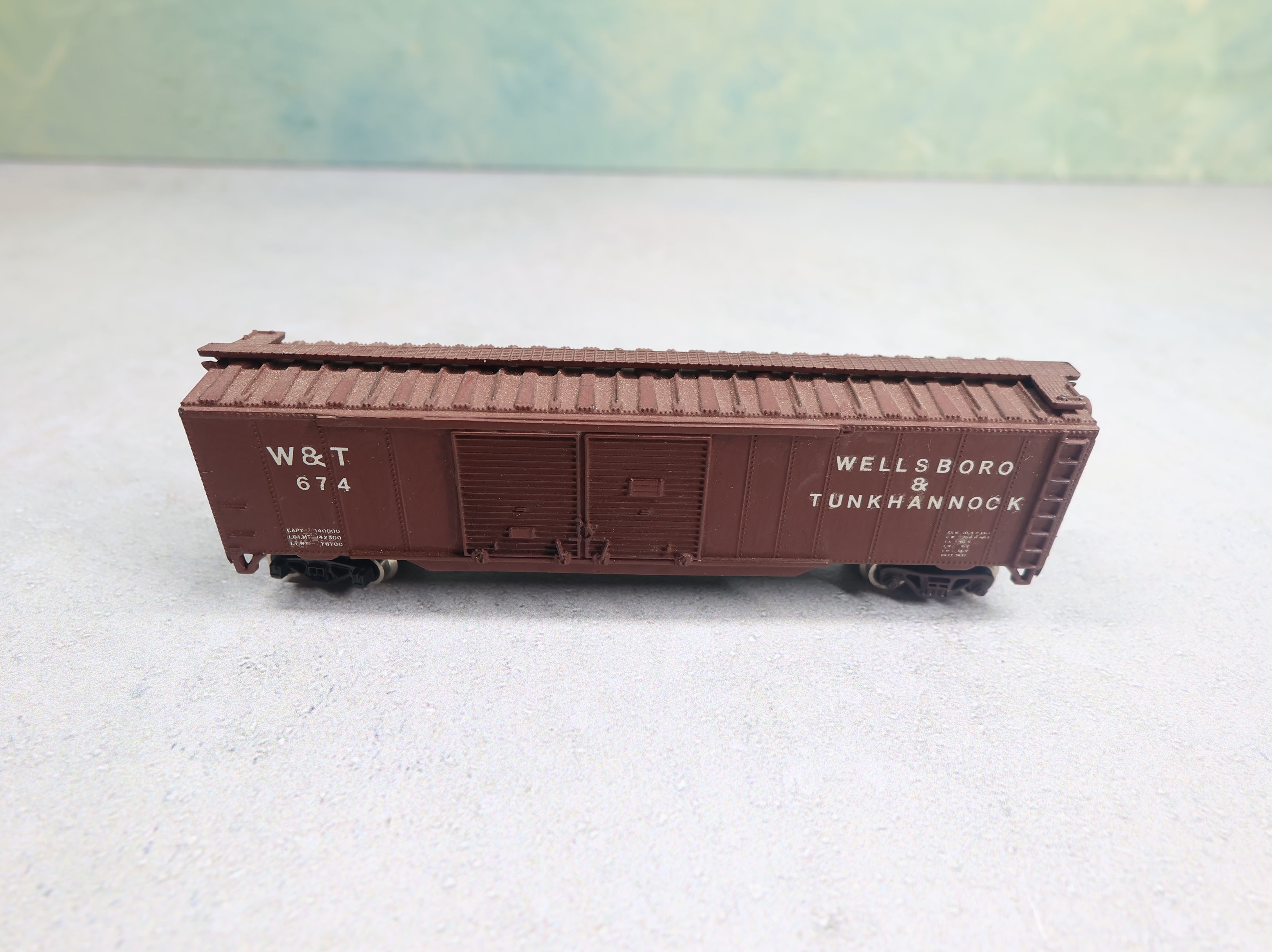 USED Atlas N Scale 50' DD Box Car Wellsboro & Tunkhannock W&T #674 Custom, Knuckle Couplers