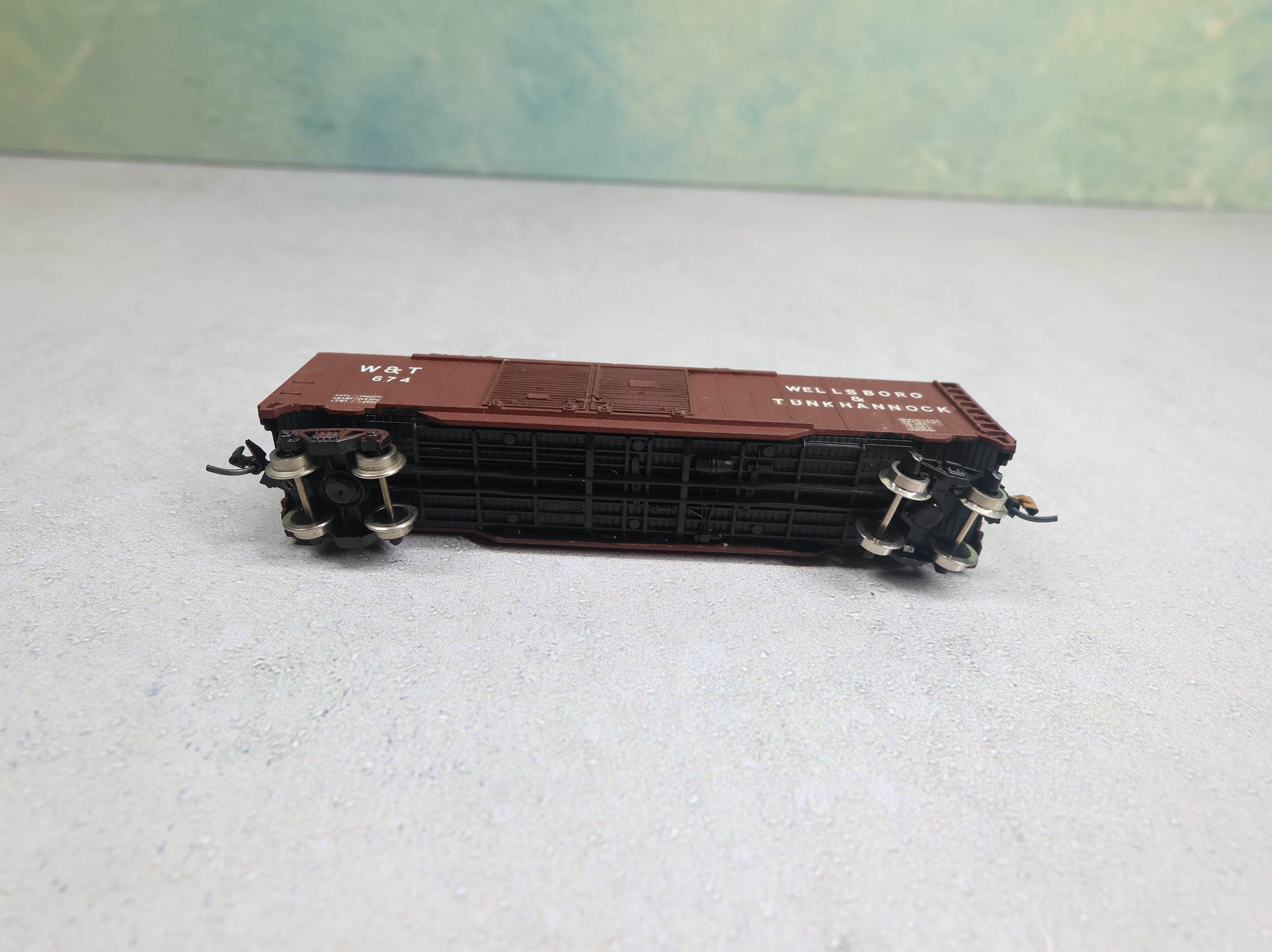 USED Atlas N Scale 50' DD Box Car Wellsboro & Tunkhannock W&T #674 Custom, Knuckle Couplers