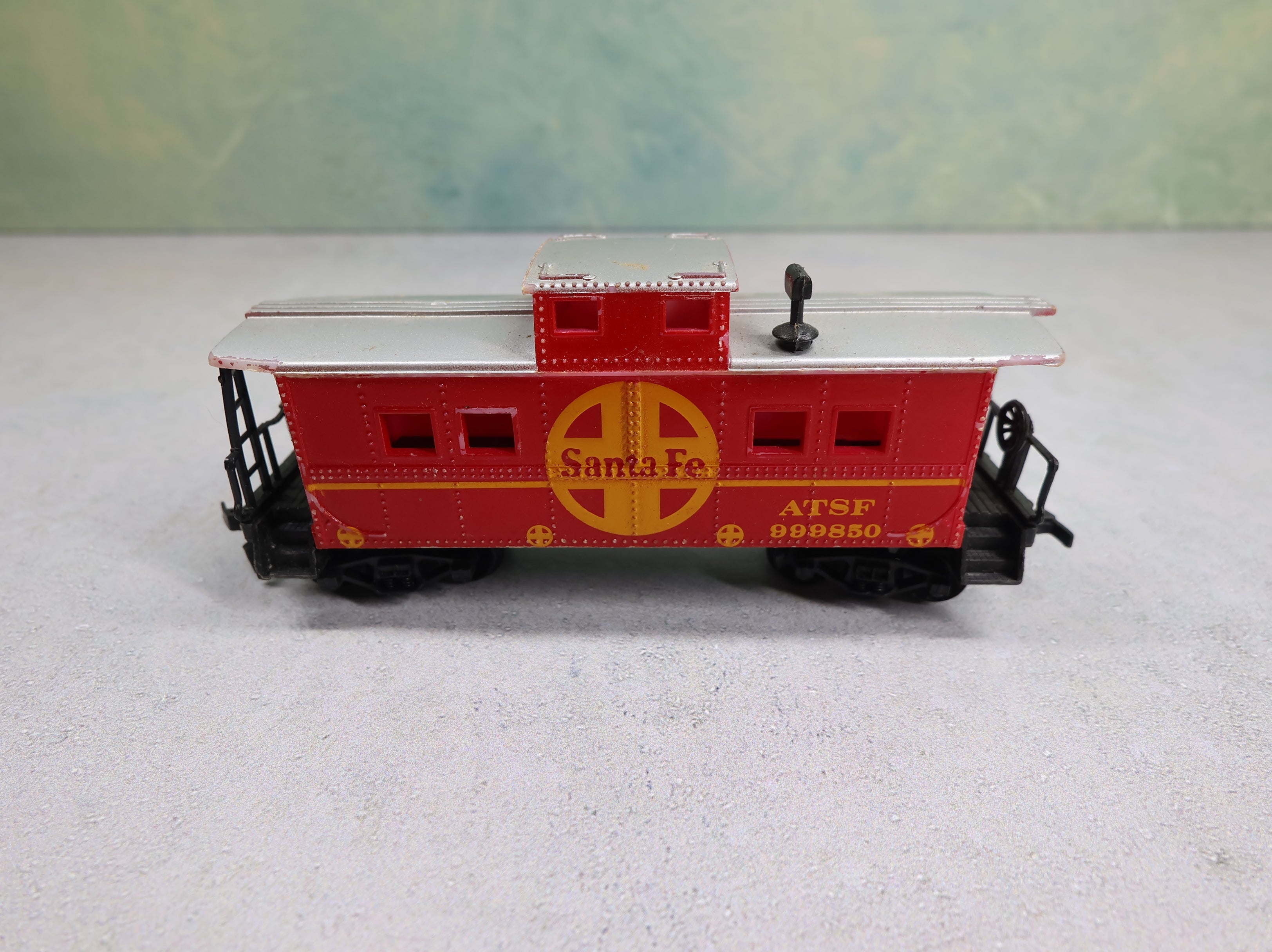 USED Life-Like HO Scale Caboose Santa Fe ATSF #999850