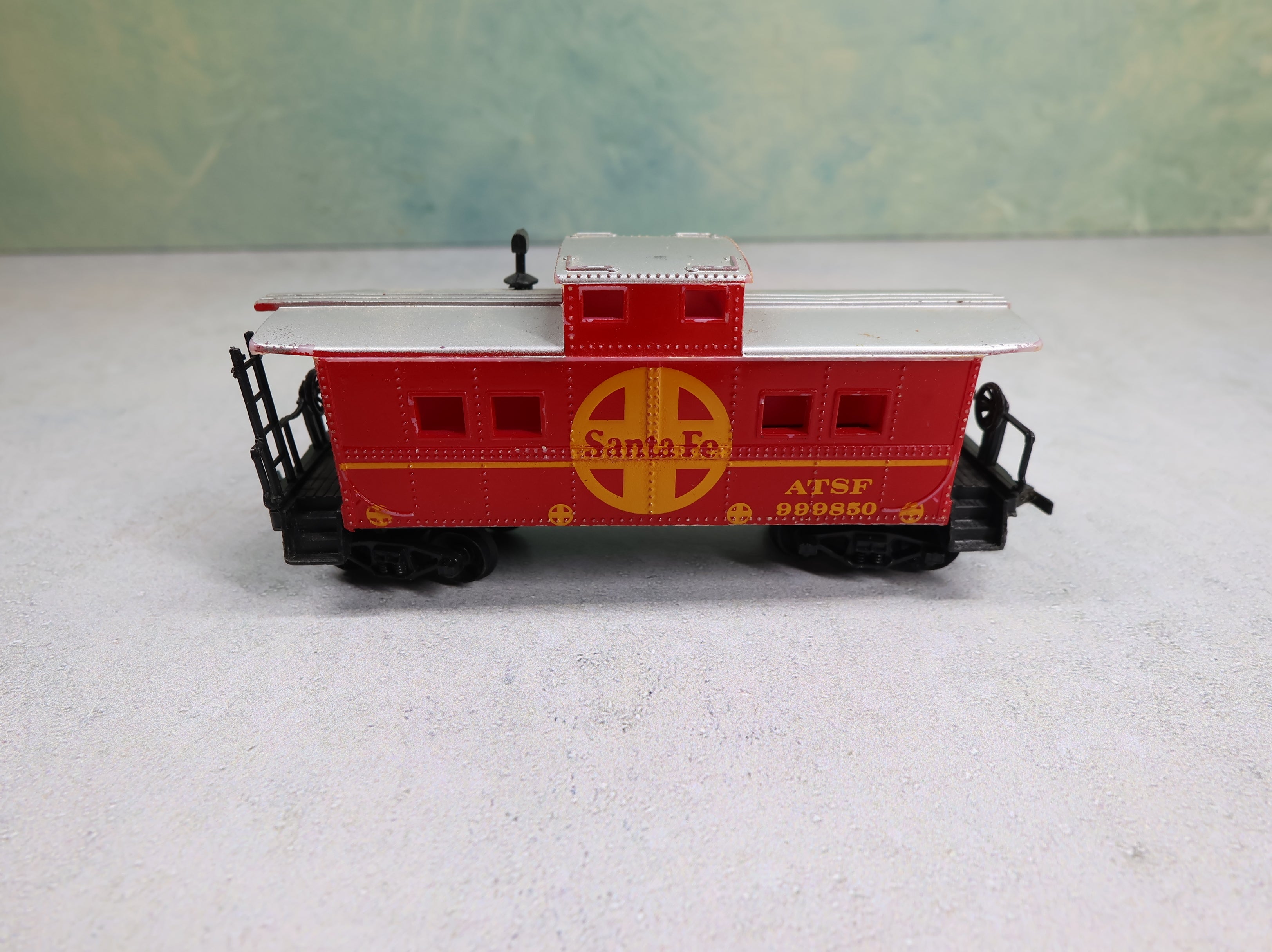USED Life-Like HO Scale Caboose Santa Fe ATSF #999850