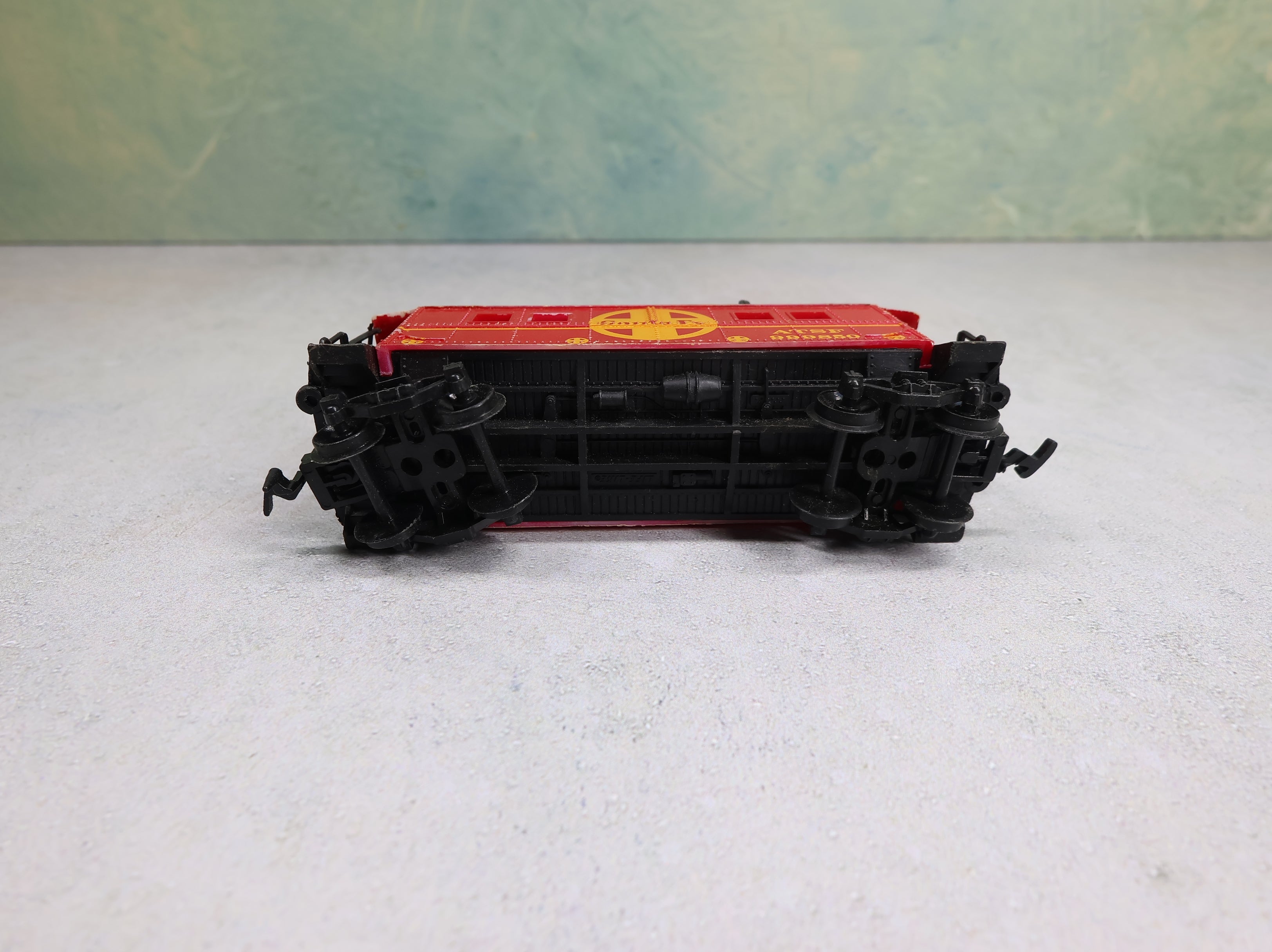 USED Life-Like HO Scale Caboose Santa Fe ATSF #999850
