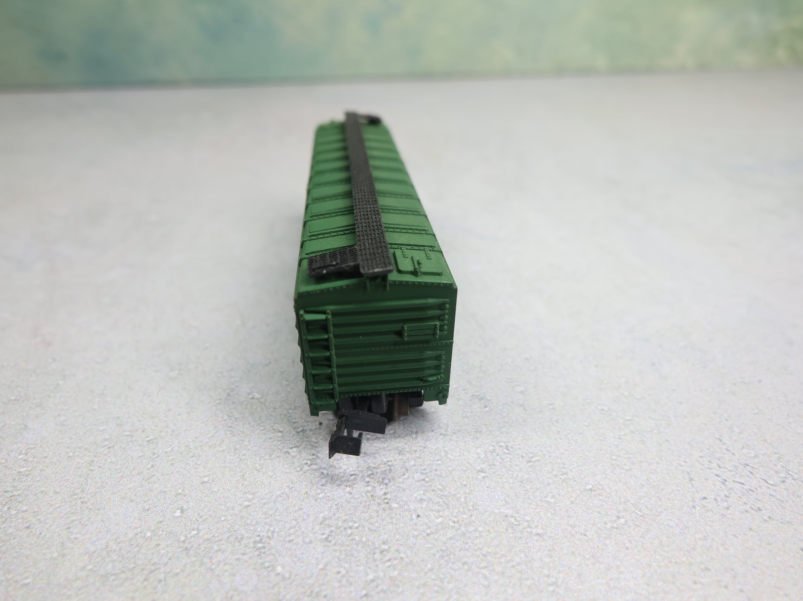 USED TRIX N Scale 40' Box Car Burlington Refrigerator Express BREX #67170