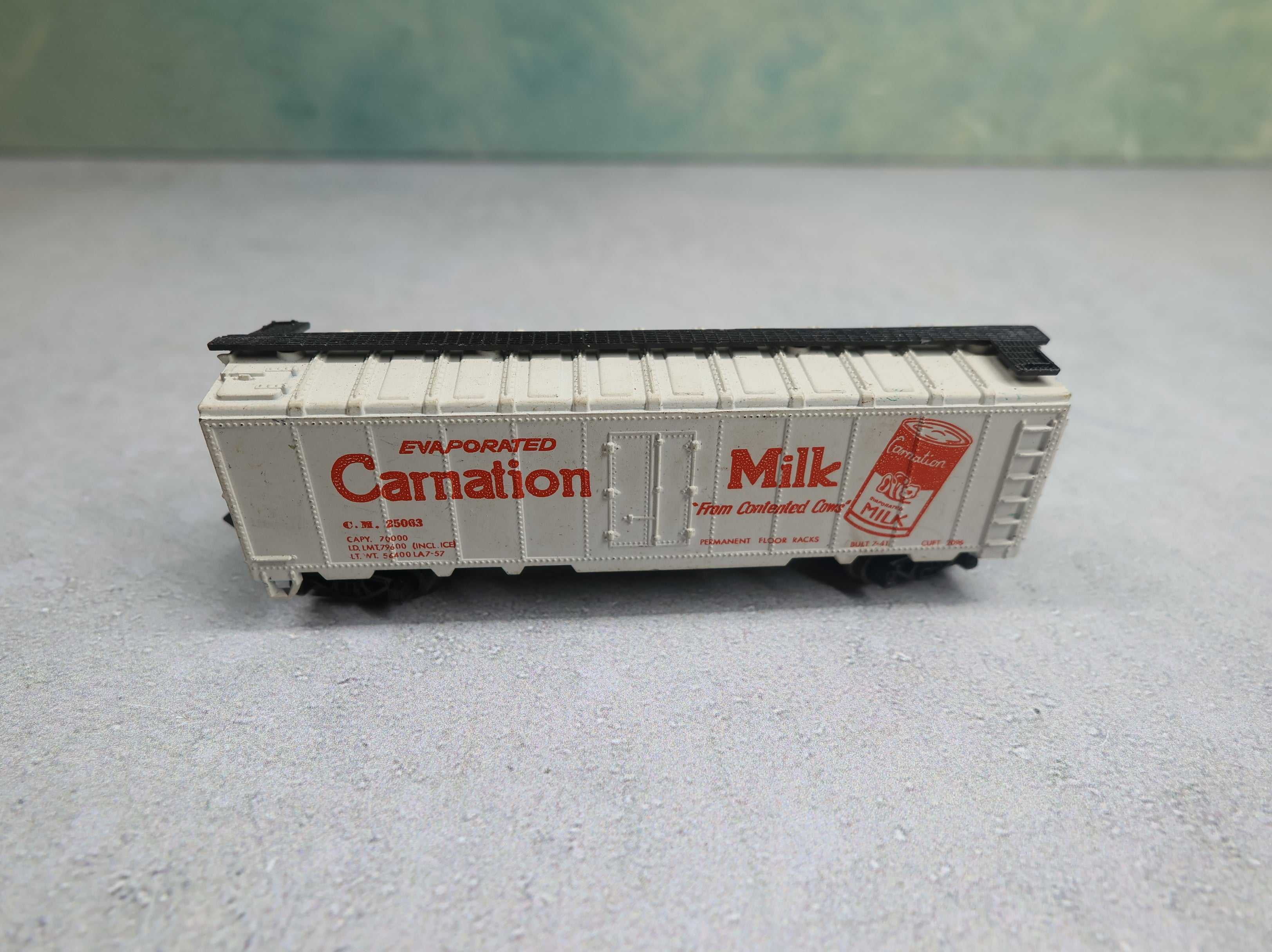 USED TRIX N Scale 40' Box Car Carnation Milk CM #25063