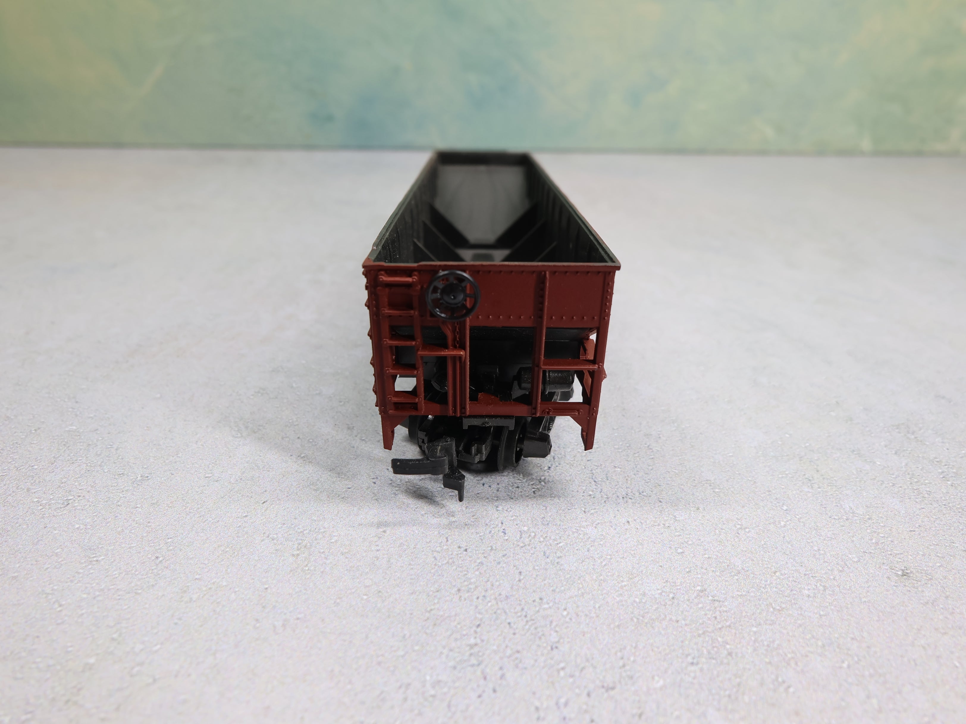USED Rivarossi HO Scale Quad Hopper Southern Pacific SP #460604 Missing Parts
