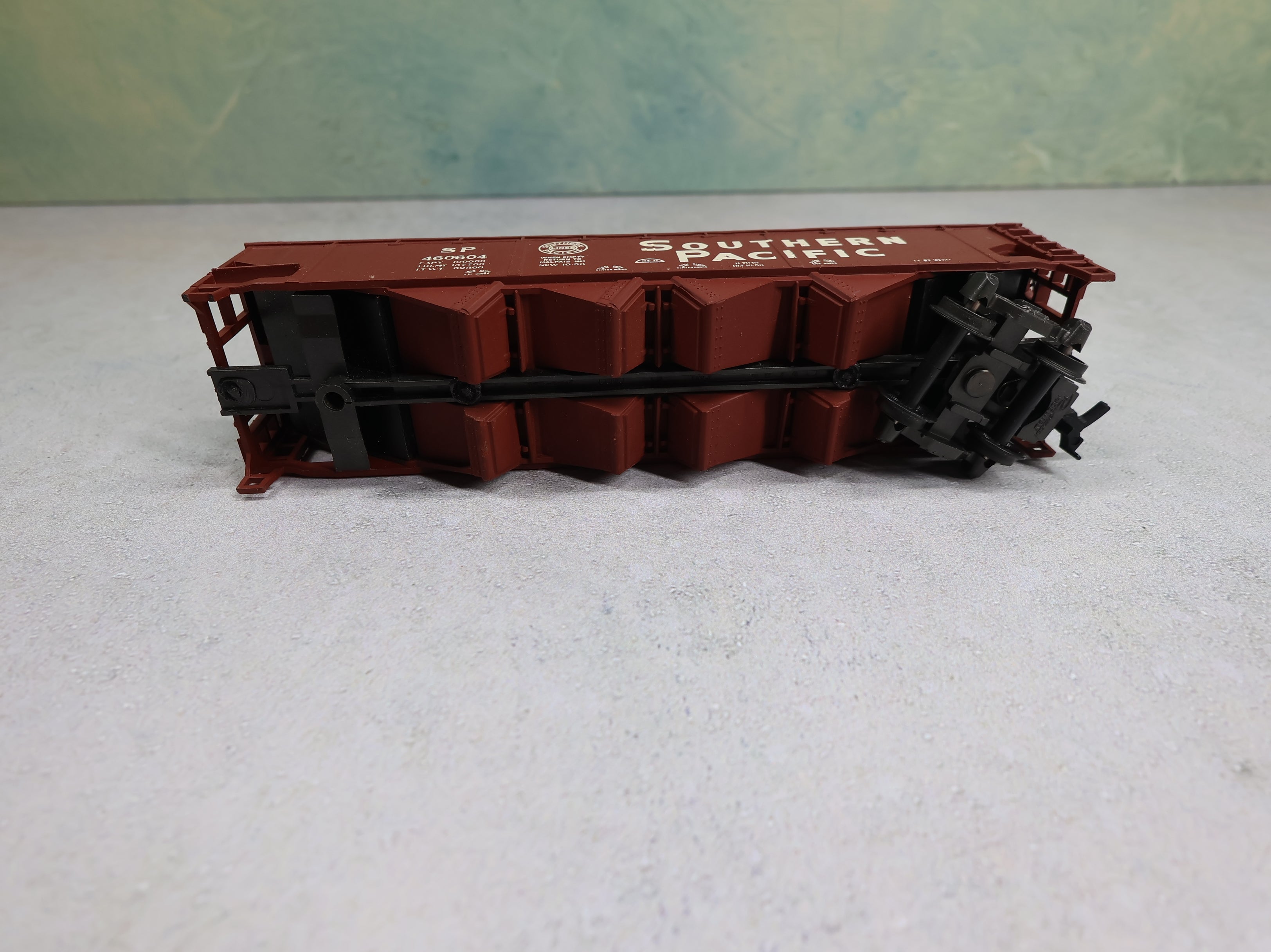 USED Rivarossi HO Scale Quad Hopper Southern Pacific SP #460604 Missing Parts