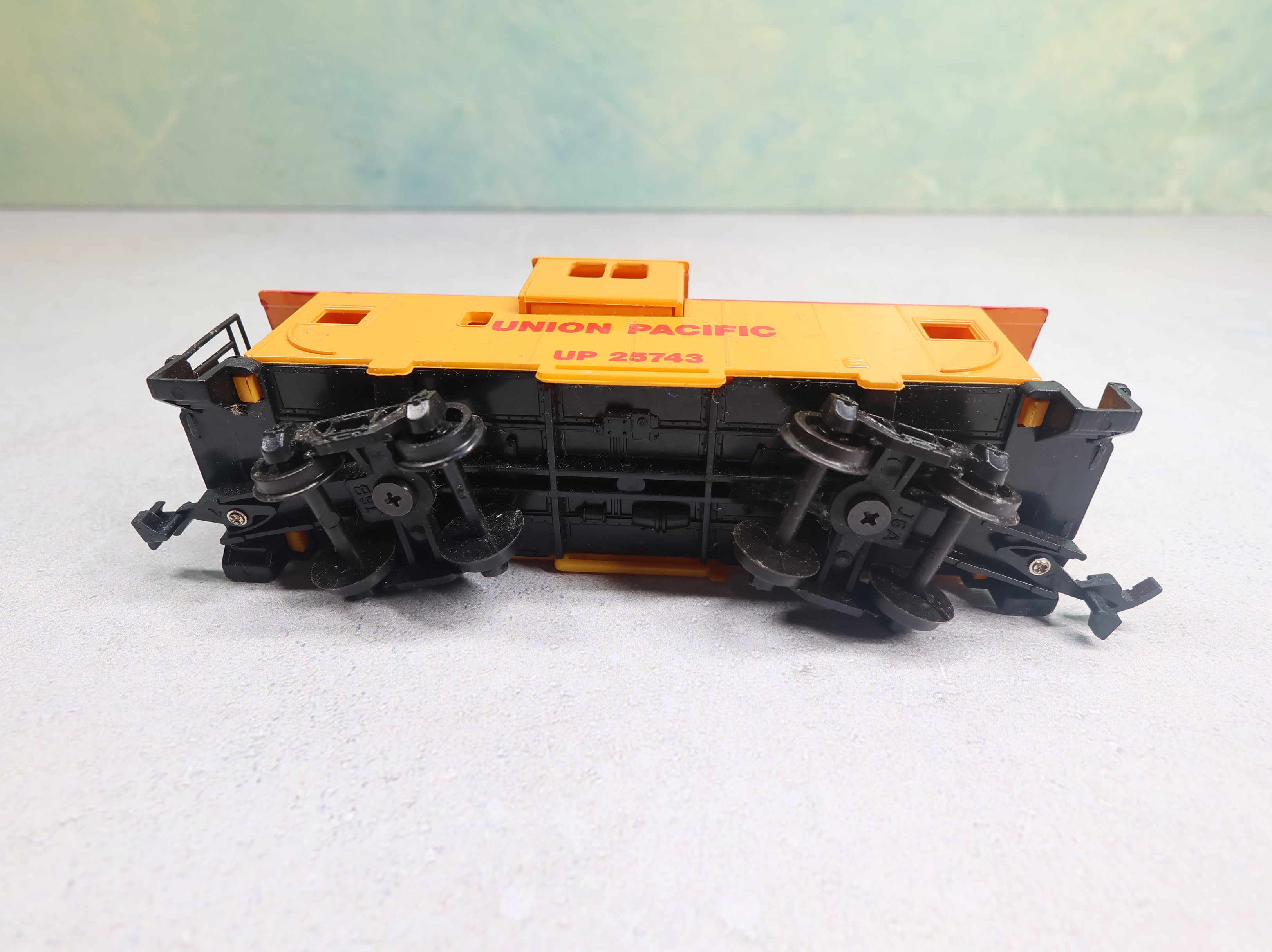 USED Bachmann HO Scale Caboose Union Pacific UP #25743