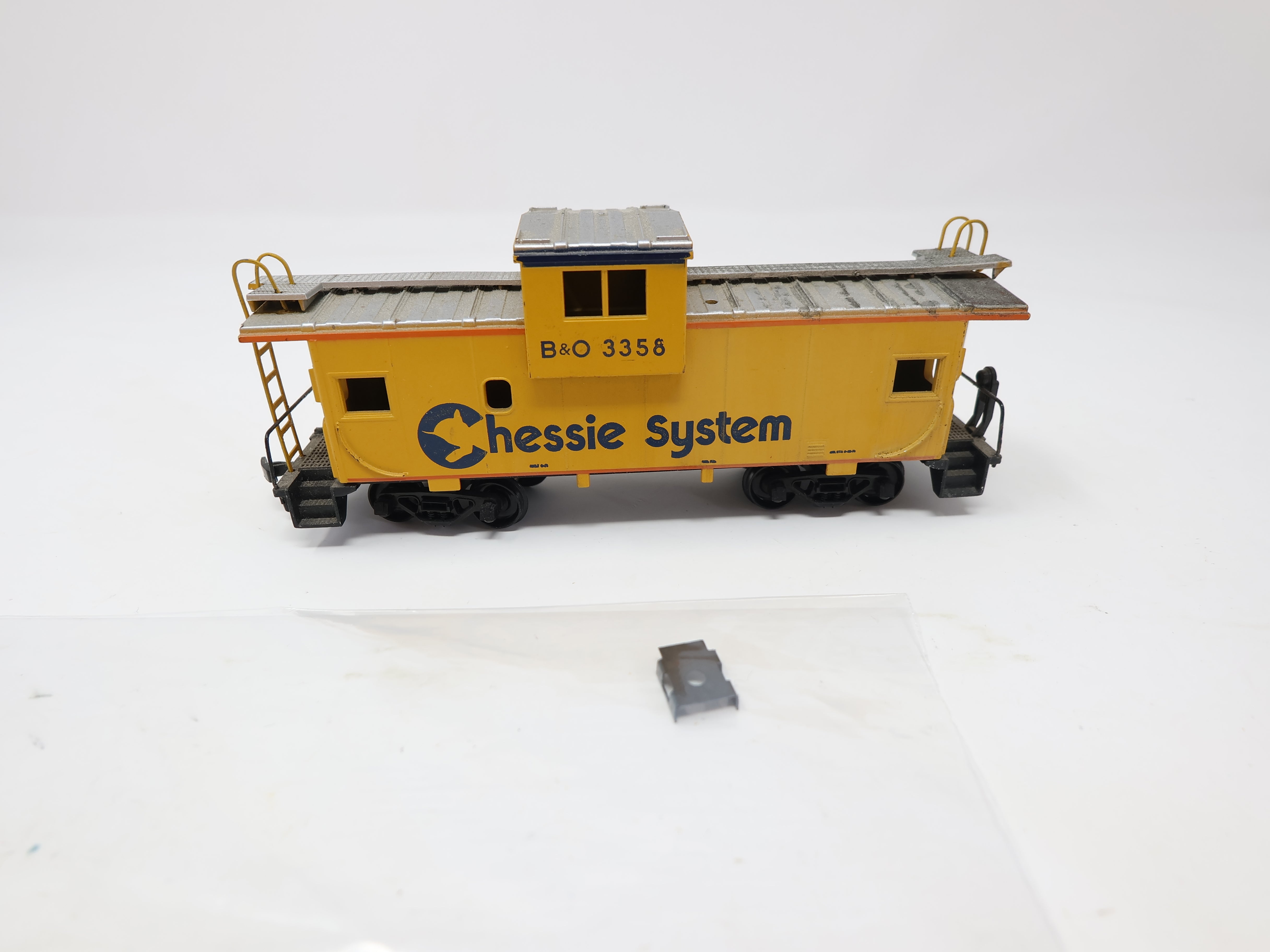 USED HO Scale, Caboose, Chessie System B&O #3358