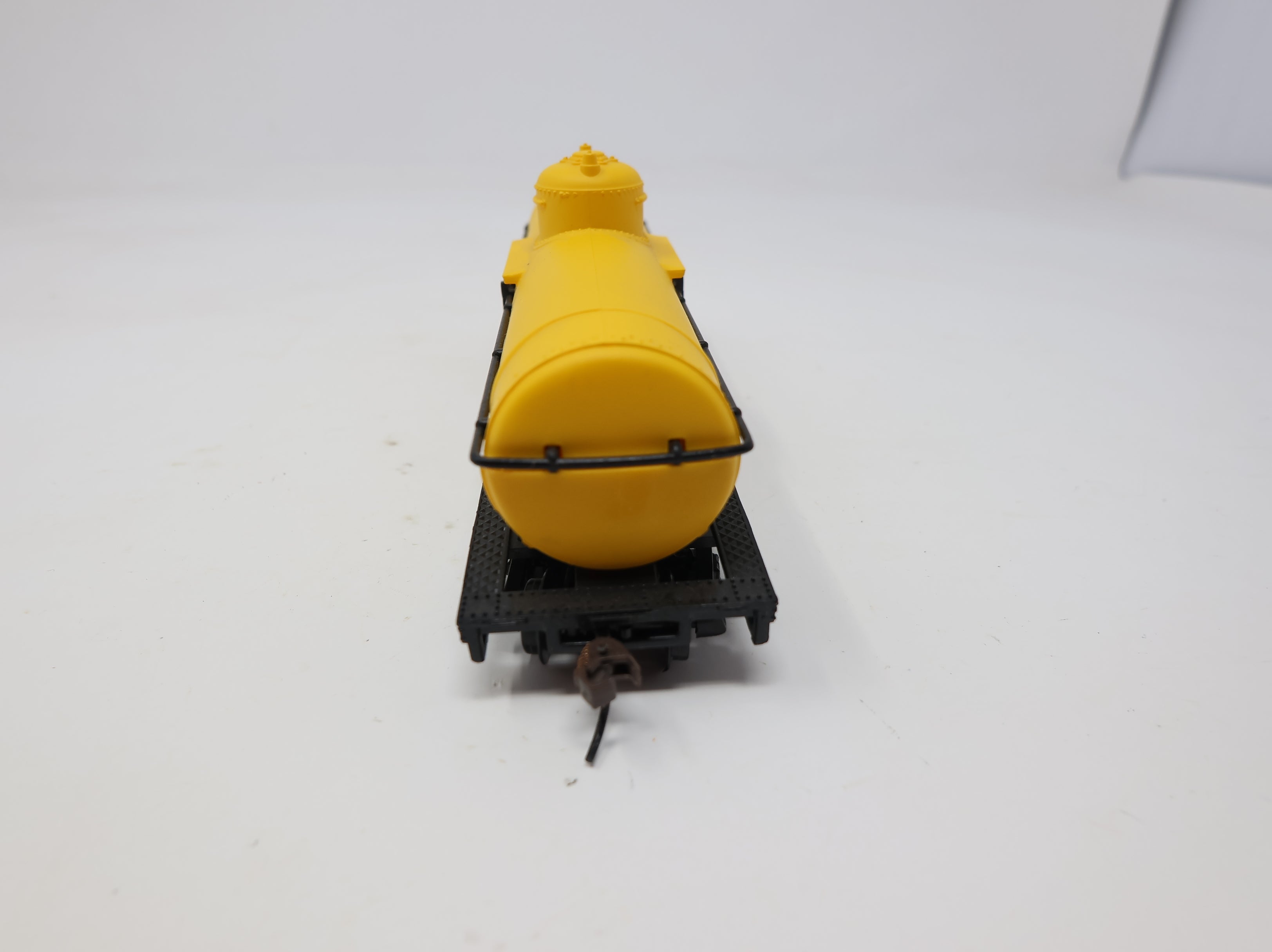 USED Mantua HO Scale Tank Car Shell SCCX #1105
