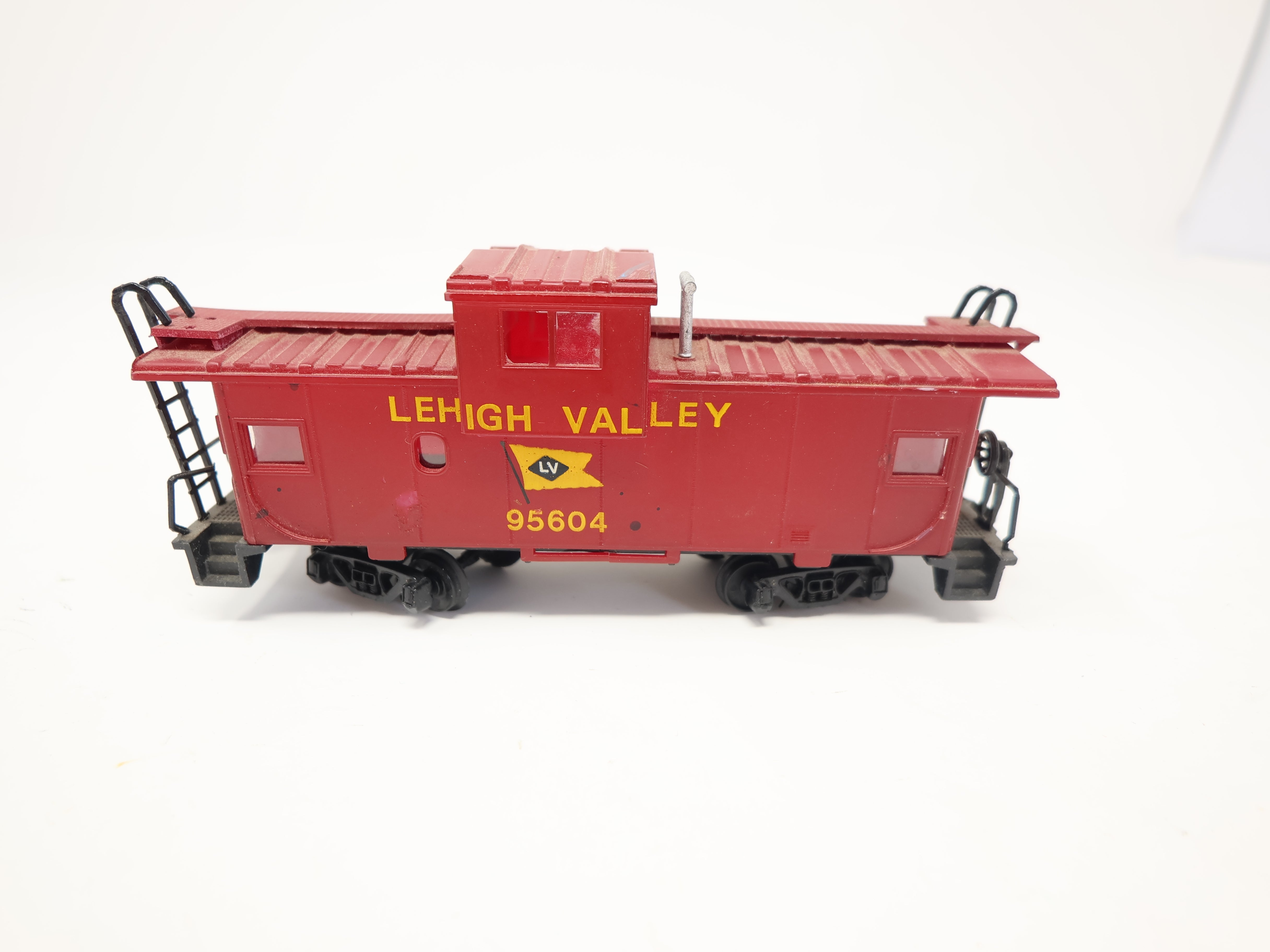 USED Bachmann HO Scale, Caboose, Lehigh Valley LV #95604, Rough