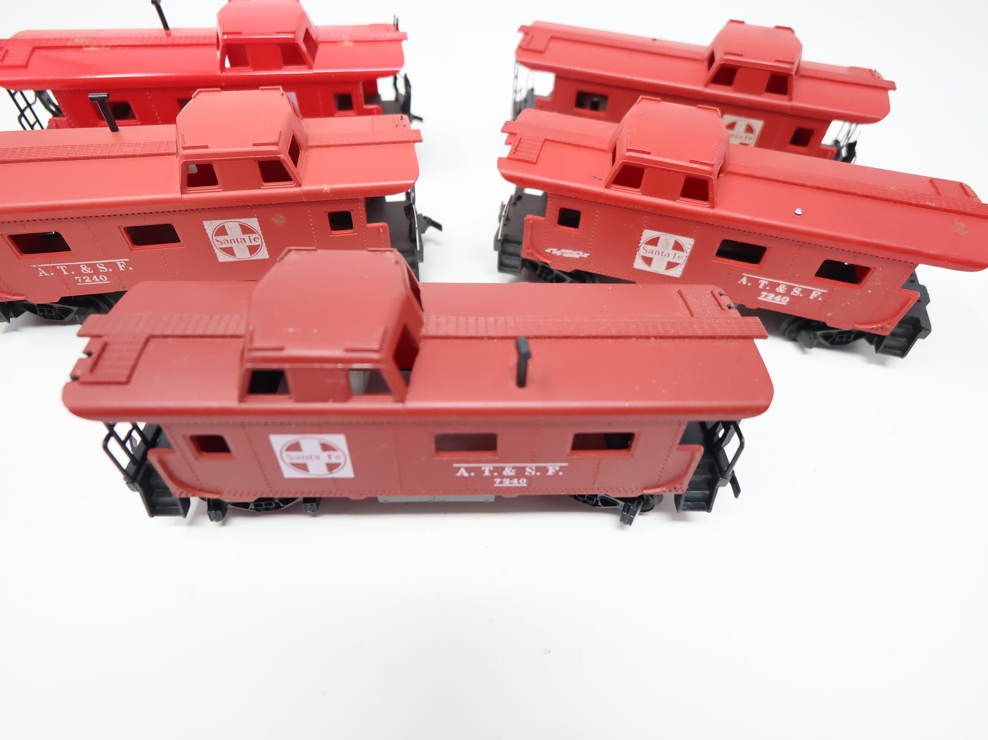 USED HO Scale Lot of Cabooses Santa Fe ATSF #7240 (5 pcs)