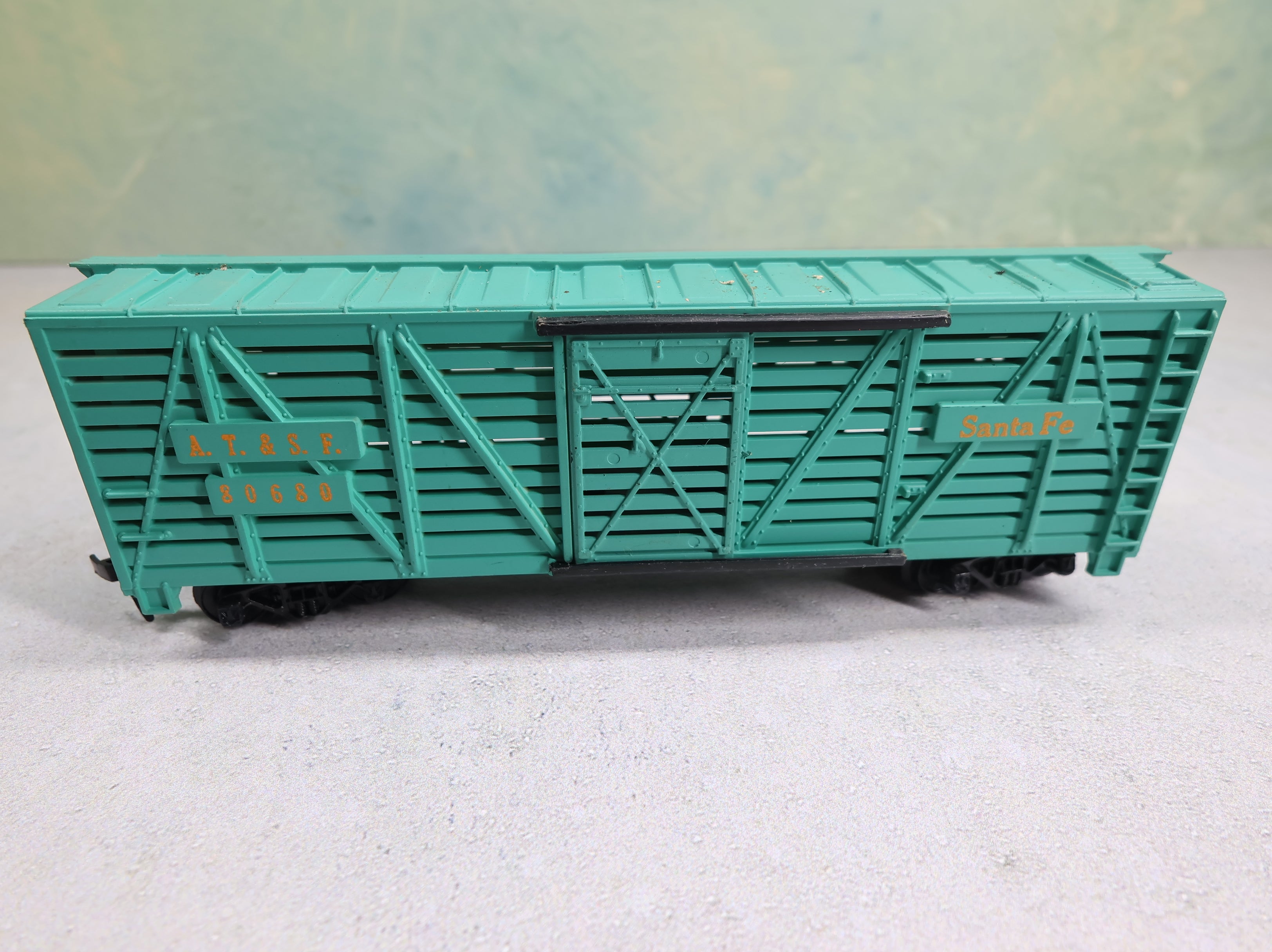 USED Tyco HO Scale 40' Cattle Stock Car Santa Fe ATSF #80680