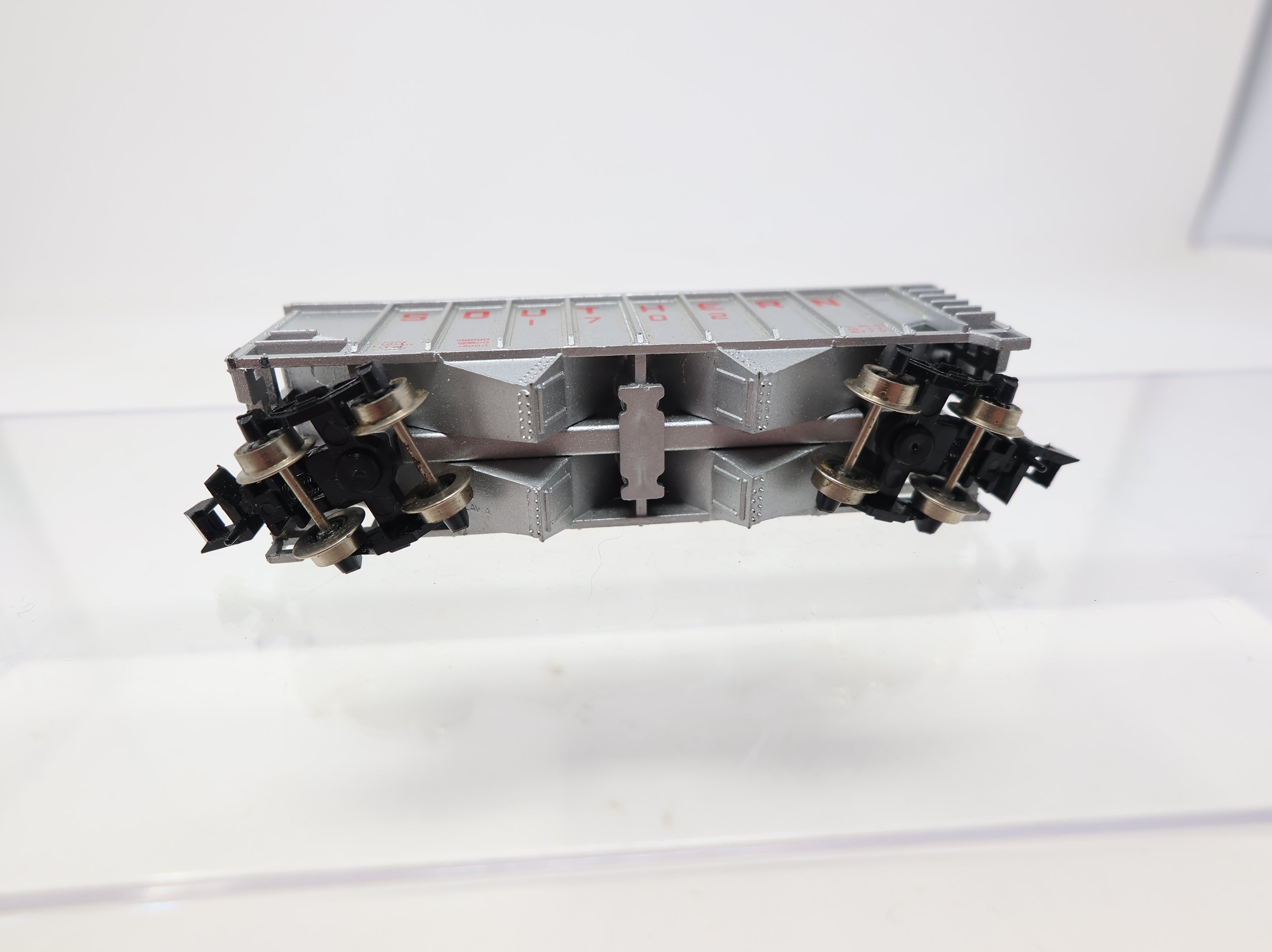 USED MRC N Scale 2 Bay Hopper Southern #1702