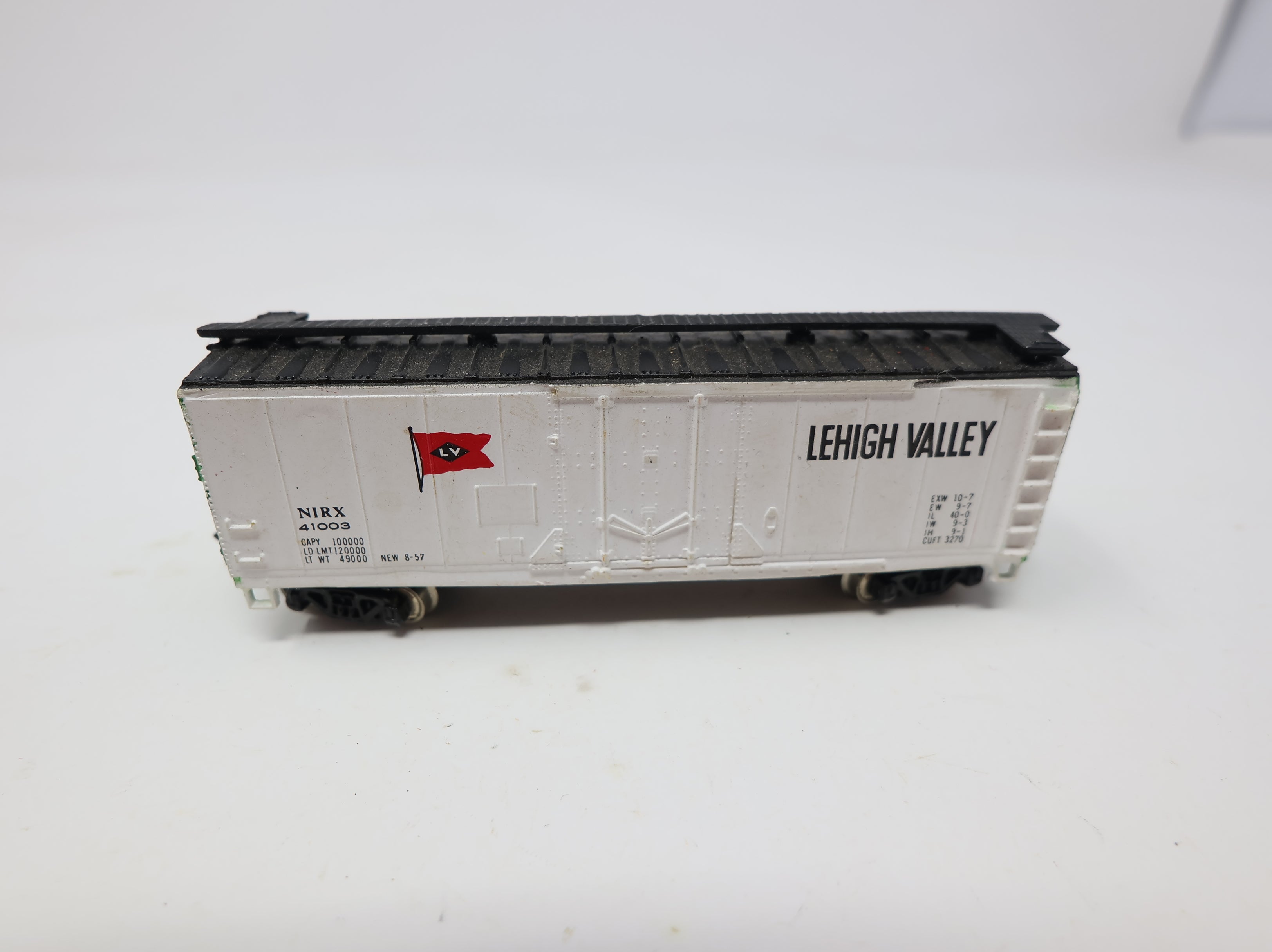 USED Bachmann N Scale Box Car Lehigh Valley NIRX #41003
