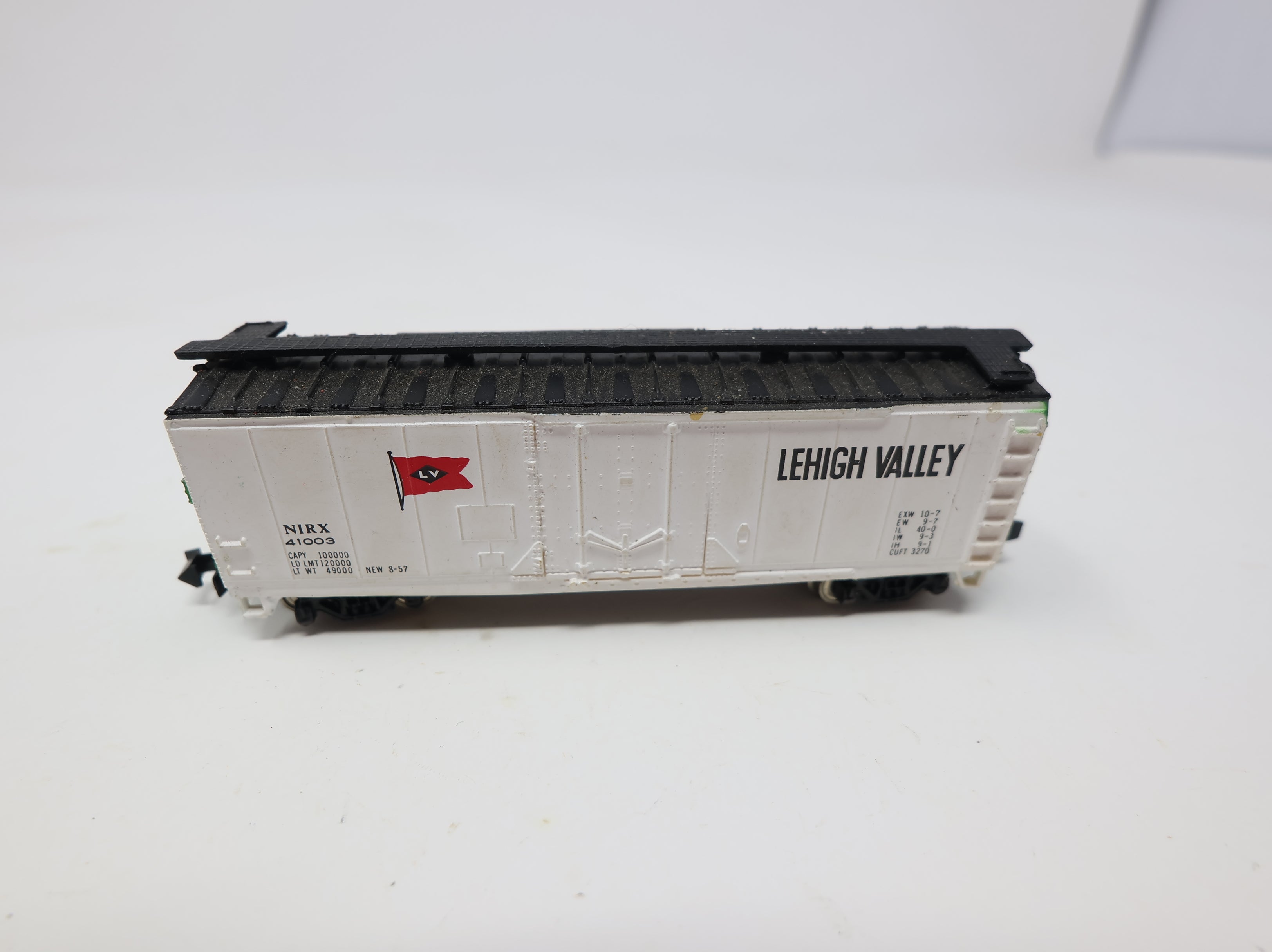 USED Bachmann N Scale Box Car Lehigh Valley NIRX #41003