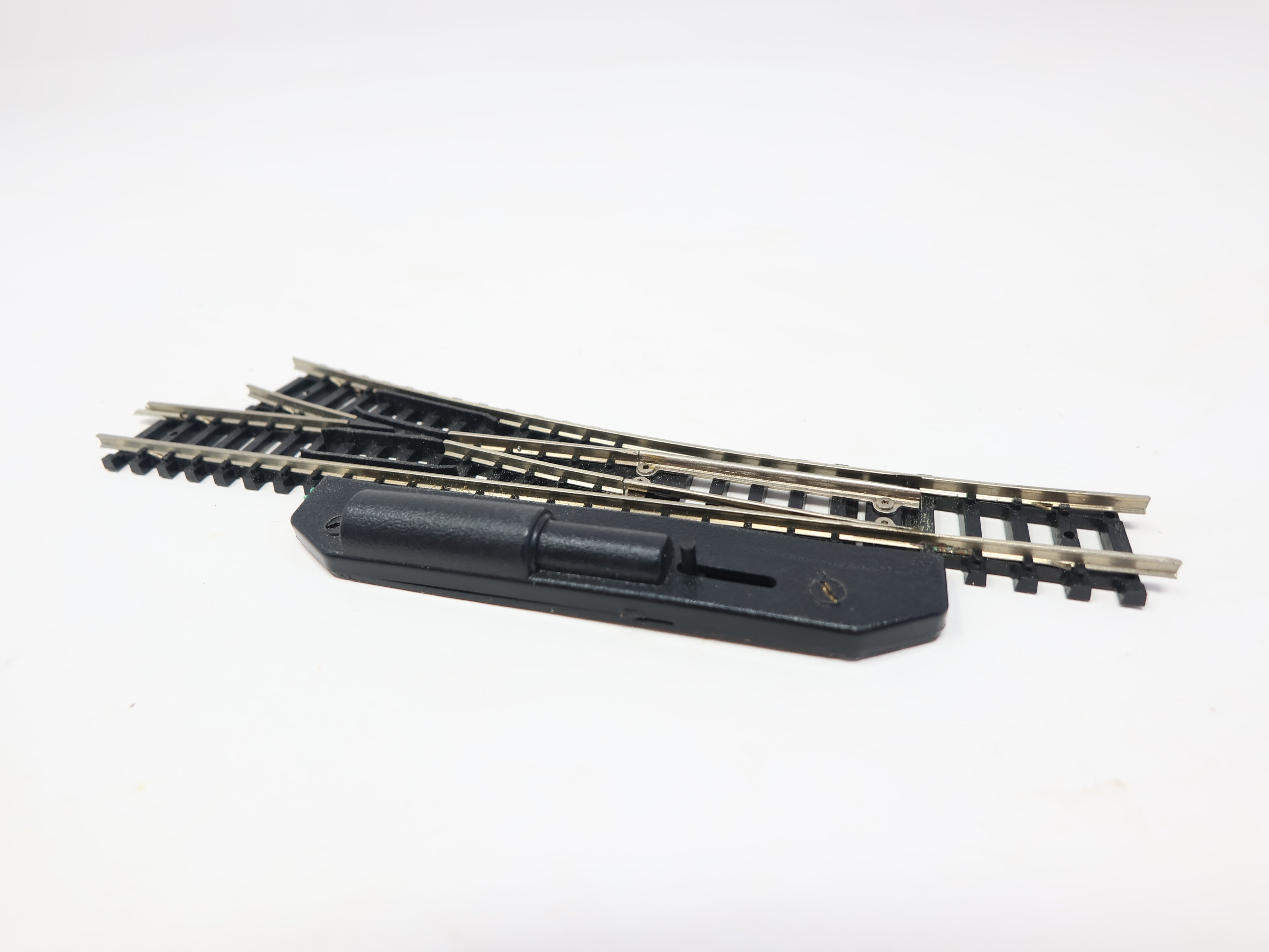 USED Bachmann 7659 N Scale, Right Hand 19'' Raidus Curve Switch