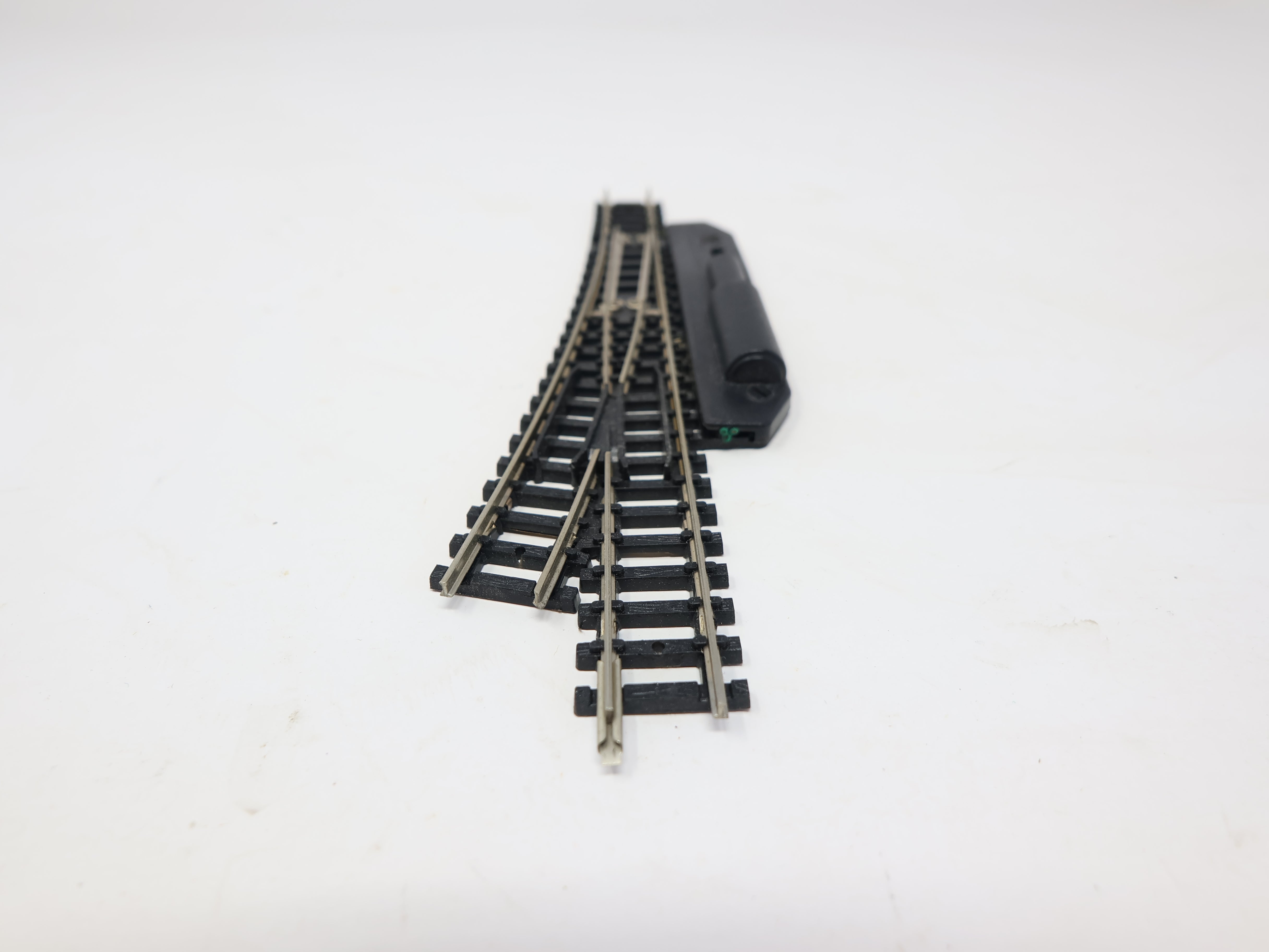 USED Bachmann 7659 N Scale, Right Hand 19'' Raidus Curve Switch