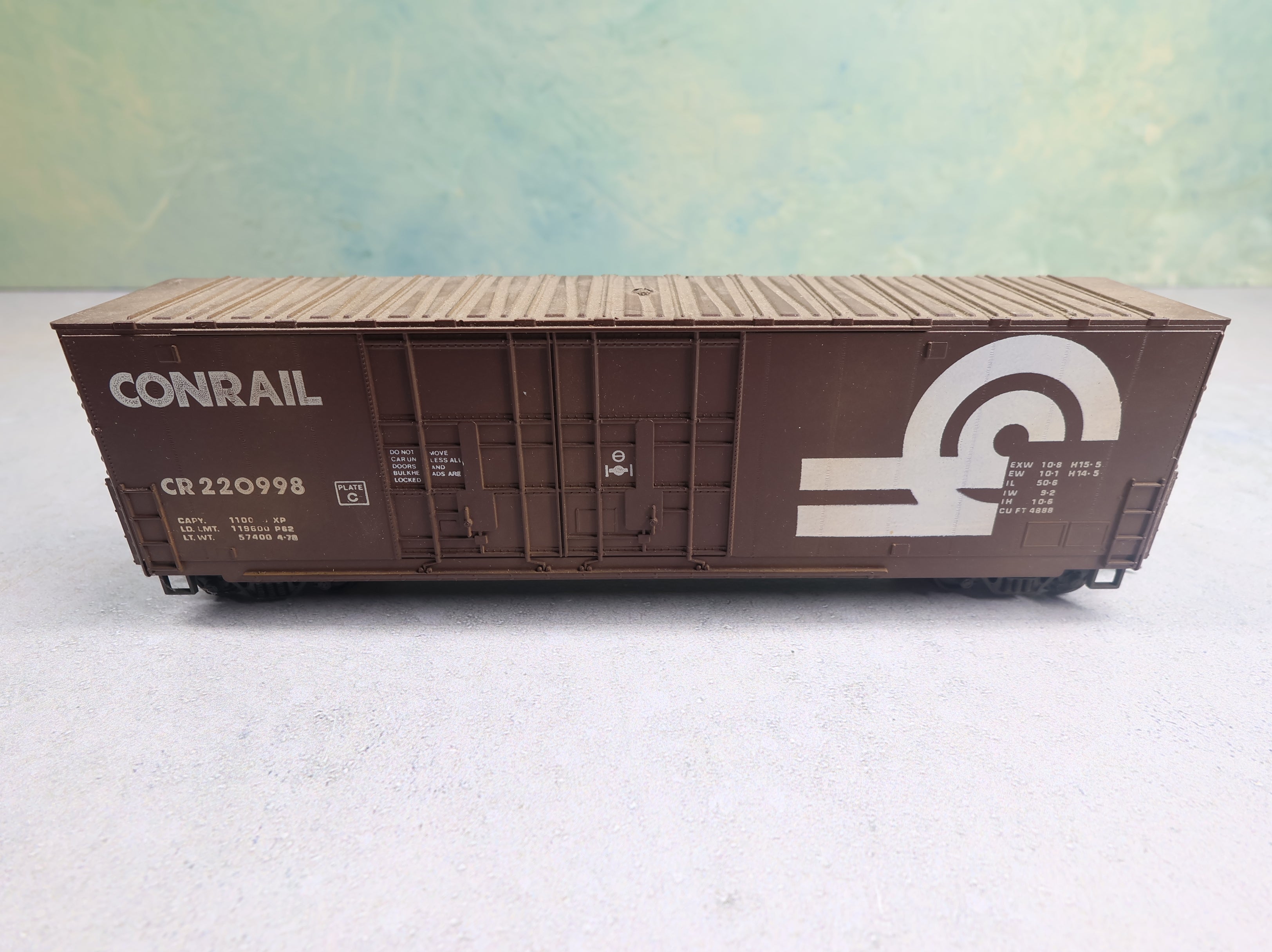 USED Roundhouse HO Scale 50' Box Car Conrail CR #220998