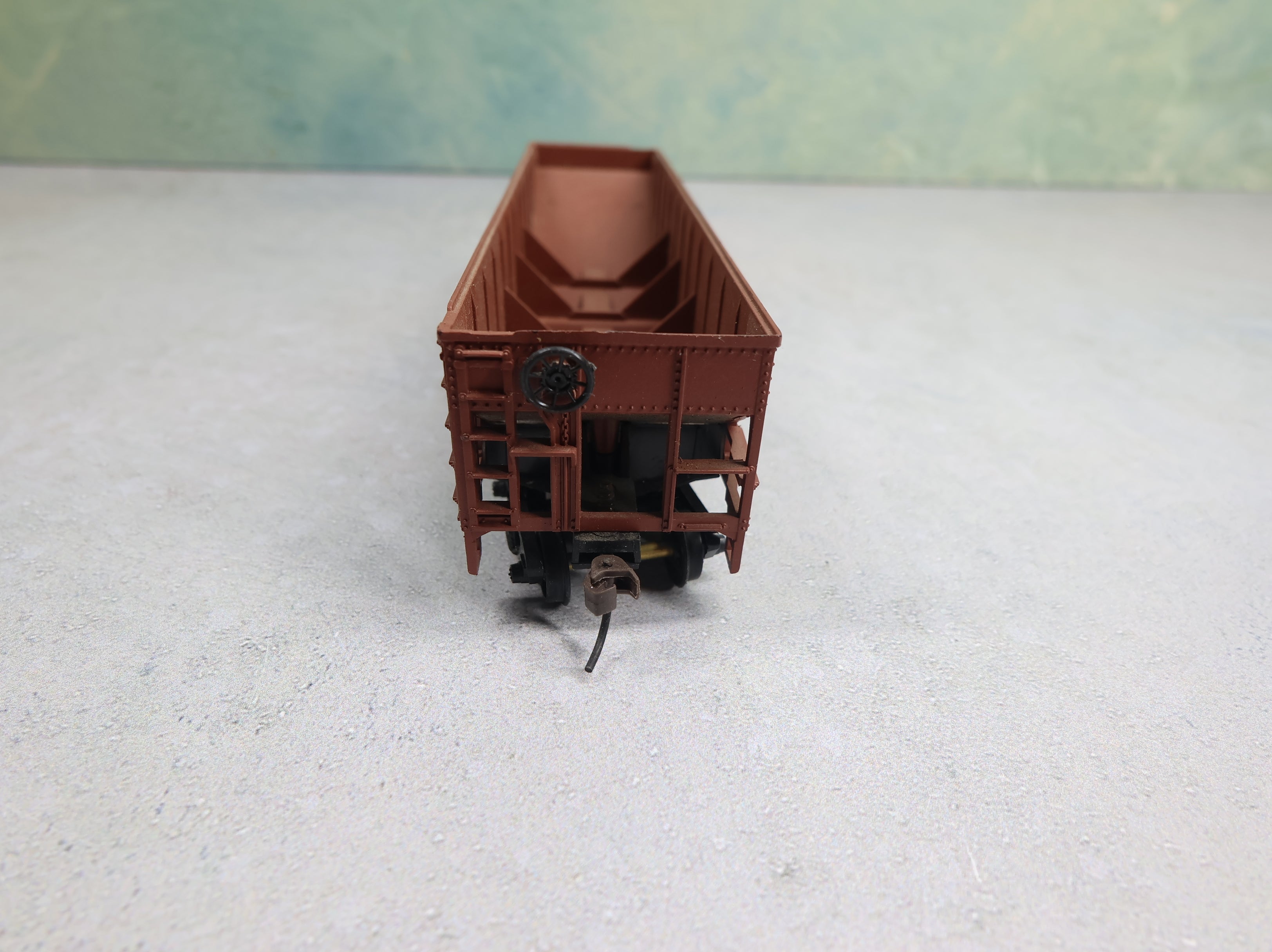 USED Athearn HO Scale Operating Hopper Lehigh Valley LV #4127