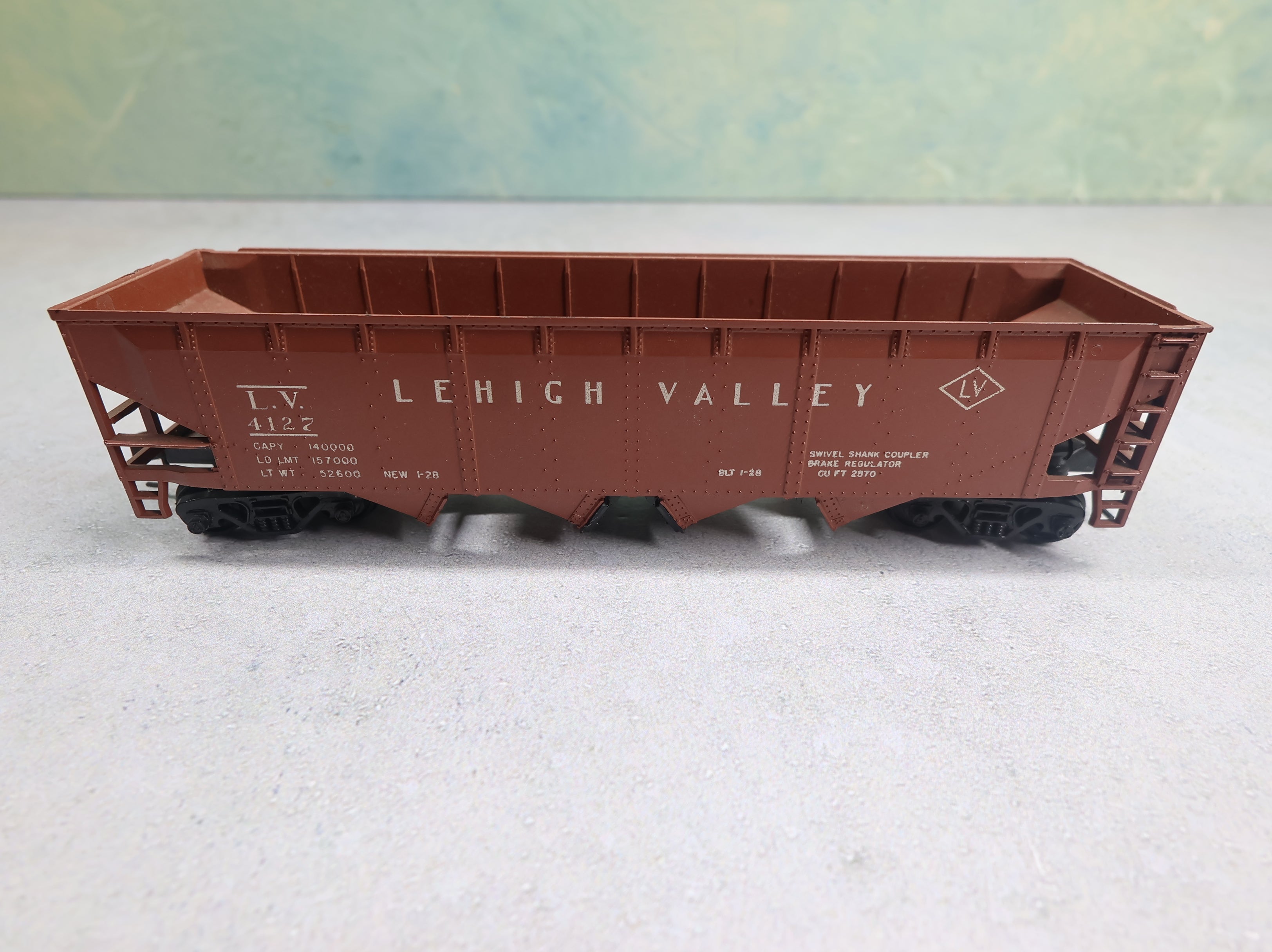 USED Athearn HO Scale Operating Hopper Lehigh Valley LV #4127