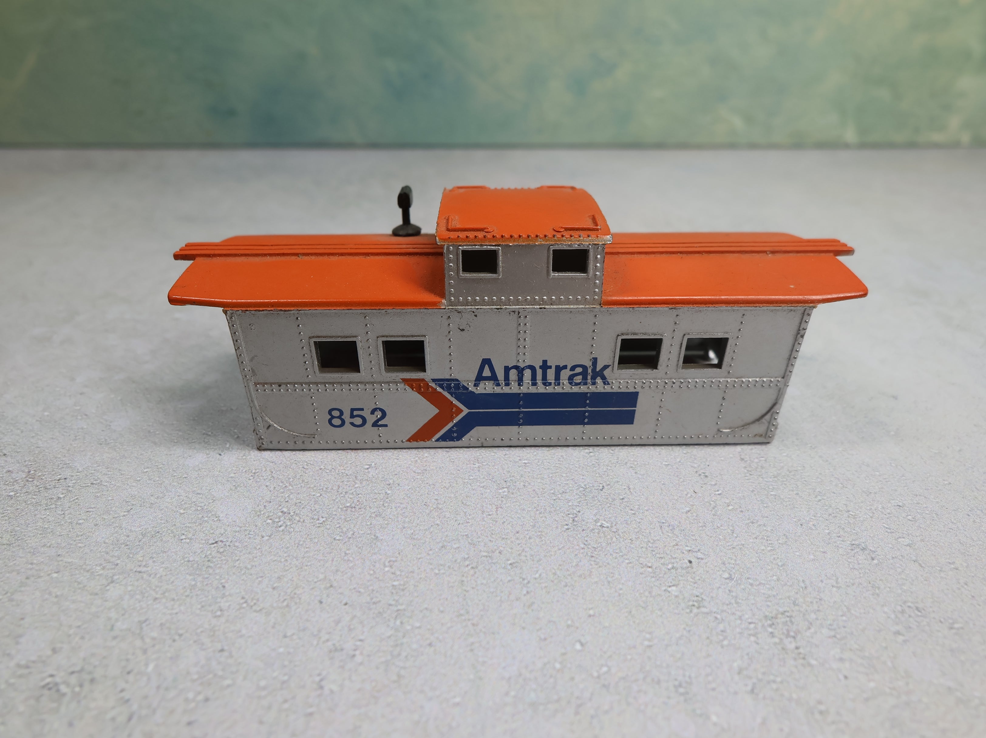 USED Life-Like HO Scale Caboose Shell Only Amtrak 825