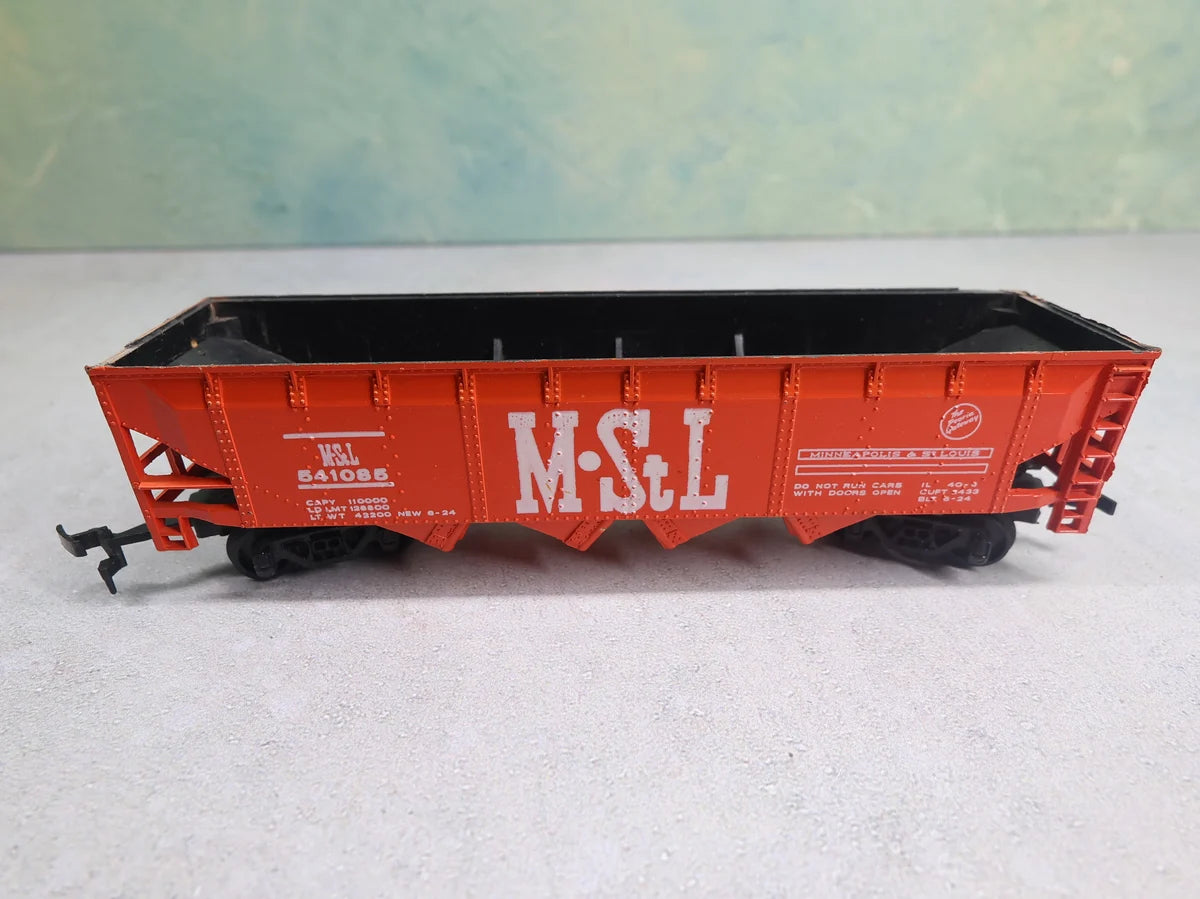 USED Bachmann HO Scale Quad Hopper MTsL #541085