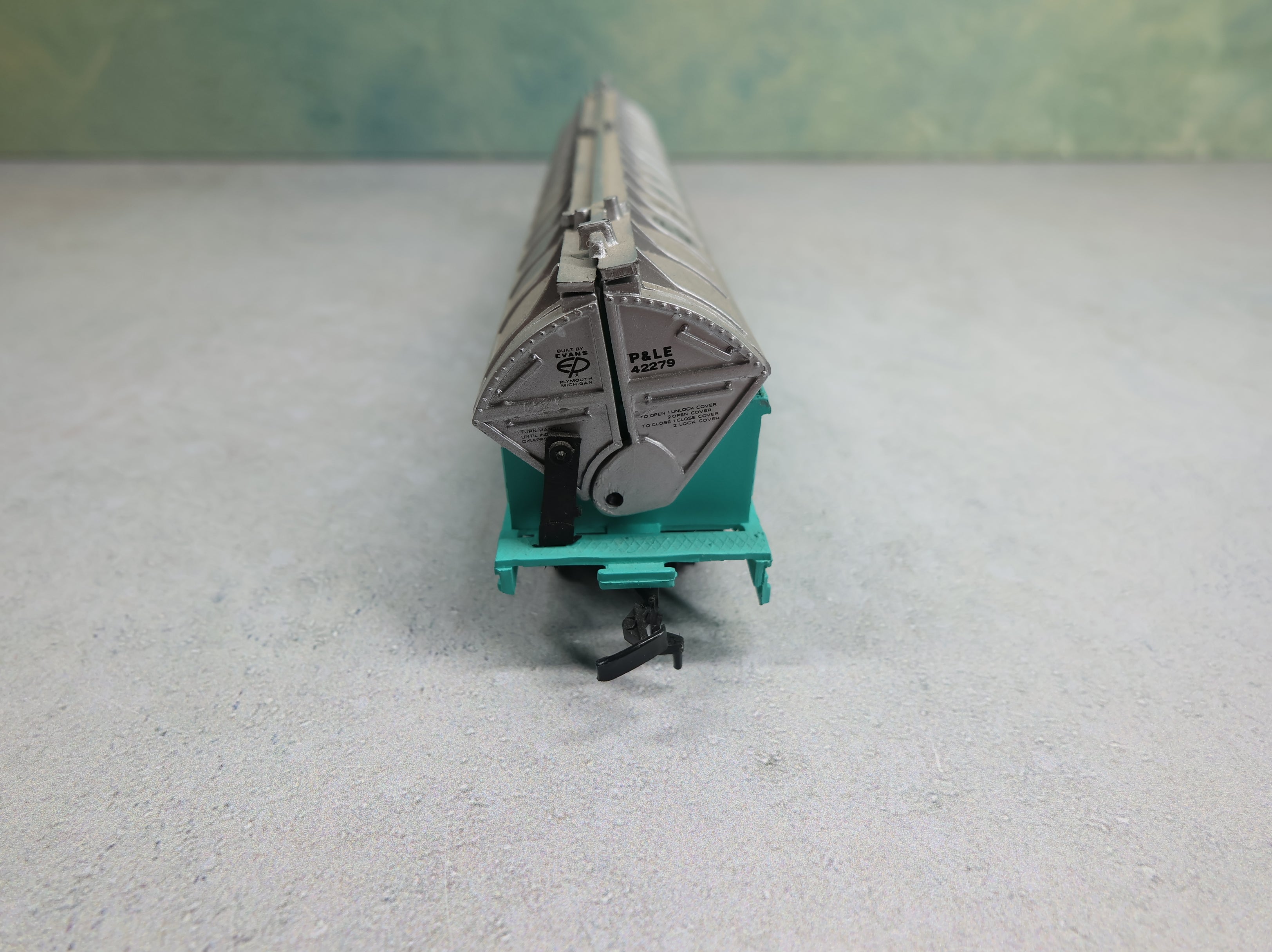 USED Bachmann HO Scale Coil Car Pittsburgh and Lake Erie P&LE #42279