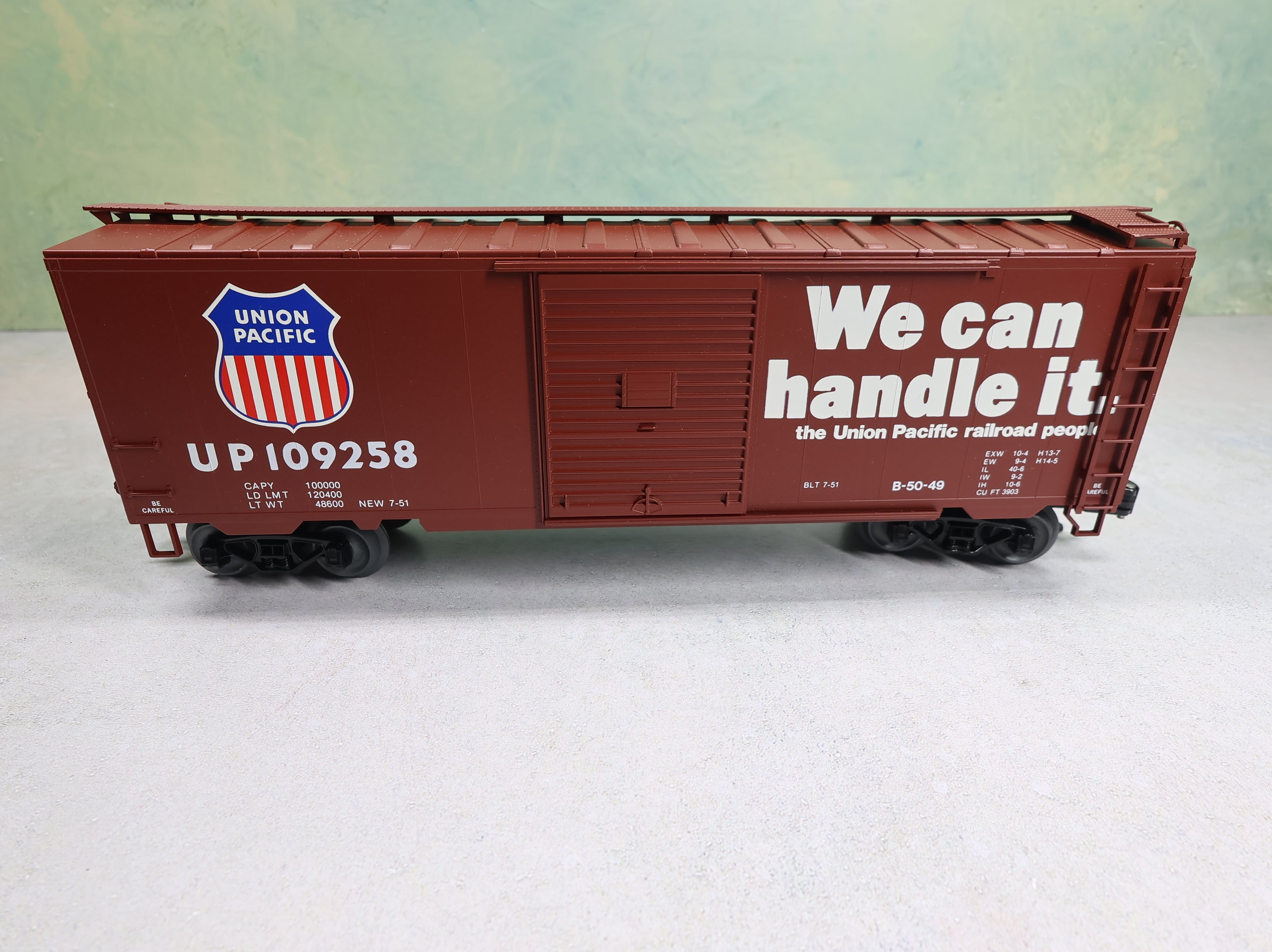 USED Weaver O 40' PS-1 Box Car Union Pacific UP #109258