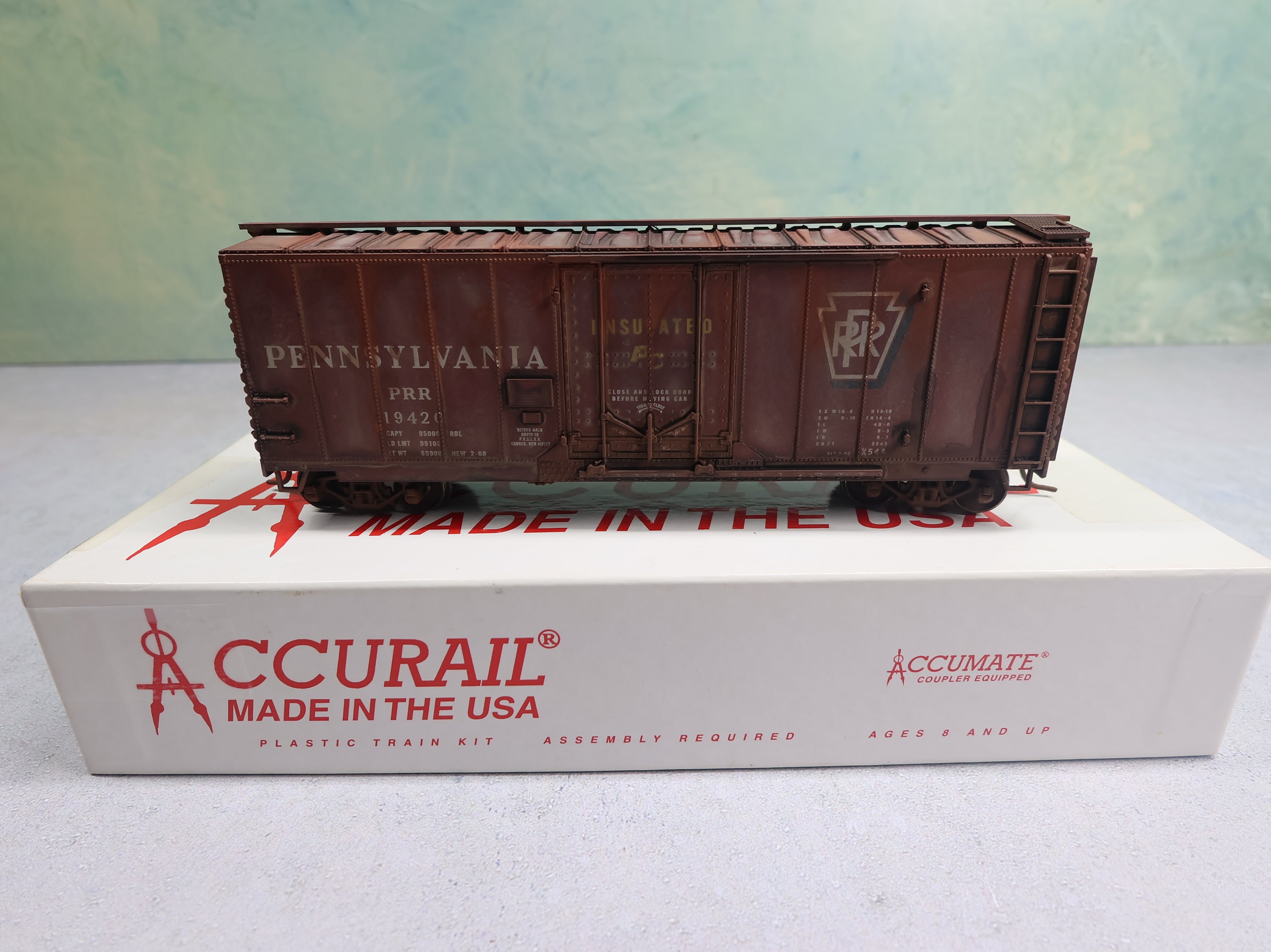 USED Accurail 3102 HO Scale 40' Plug Door Box Car Pennsylvania PRR #19420 Weathered
