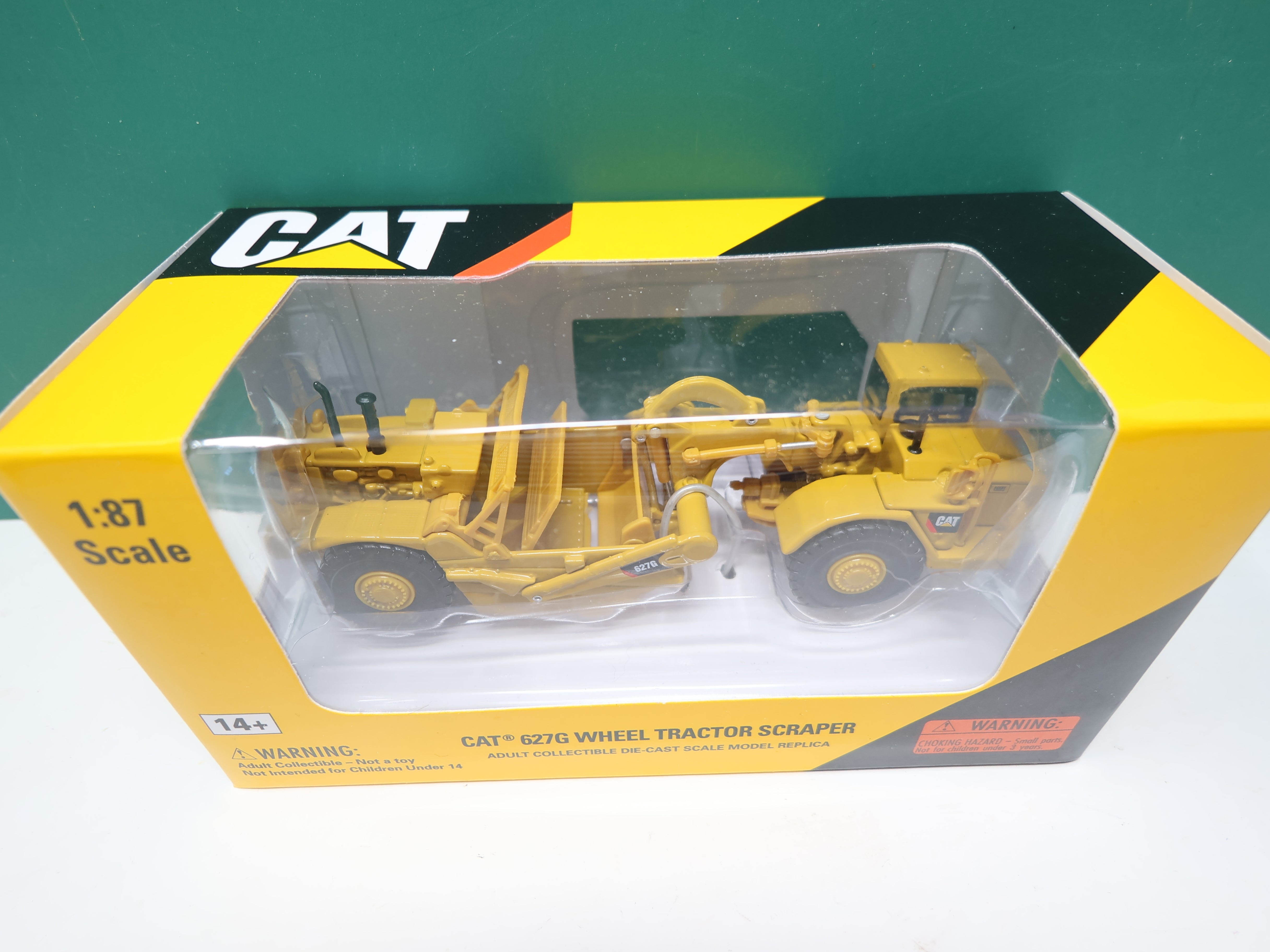 Norscot 55134 HO Scale, 627G Wheel Tractor Scraper, CAT