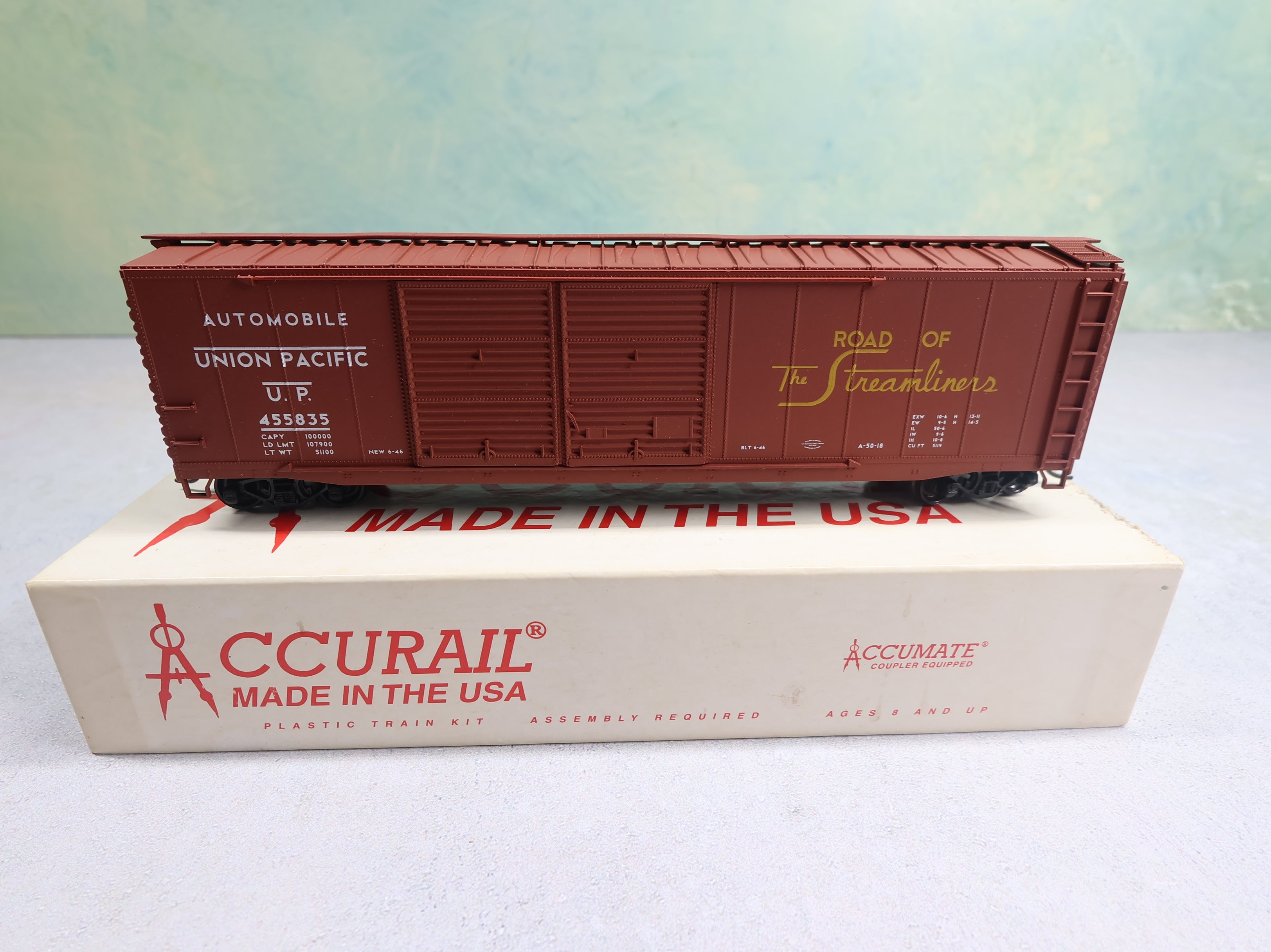 USED Accurail 5275 HO Scale 50' AAR Double Door Box Car Union Pacific UP #455835