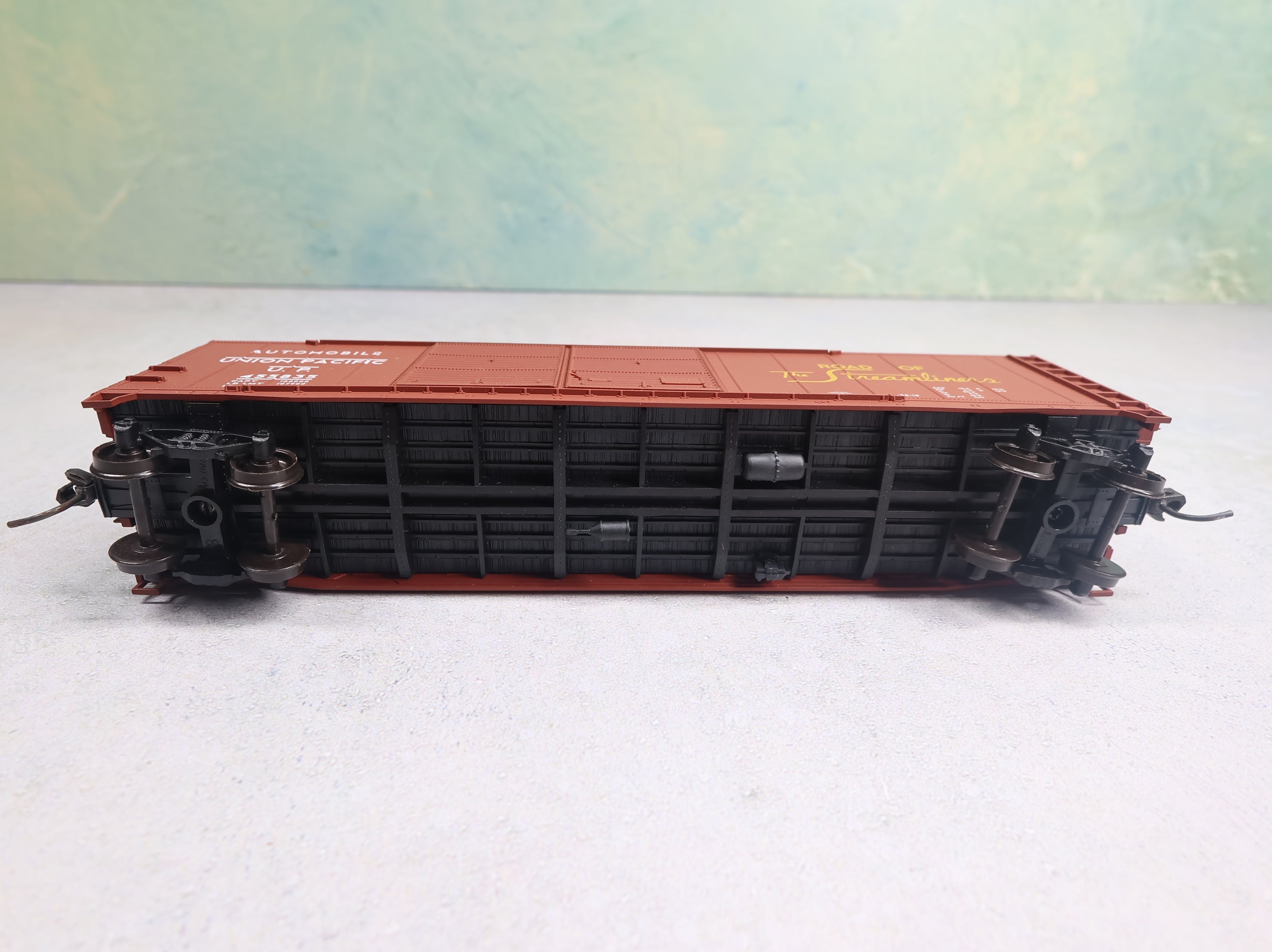 USED Accurail 5275 HO Scale 50' AAR Double Door Box Car Union Pacific UP #455835