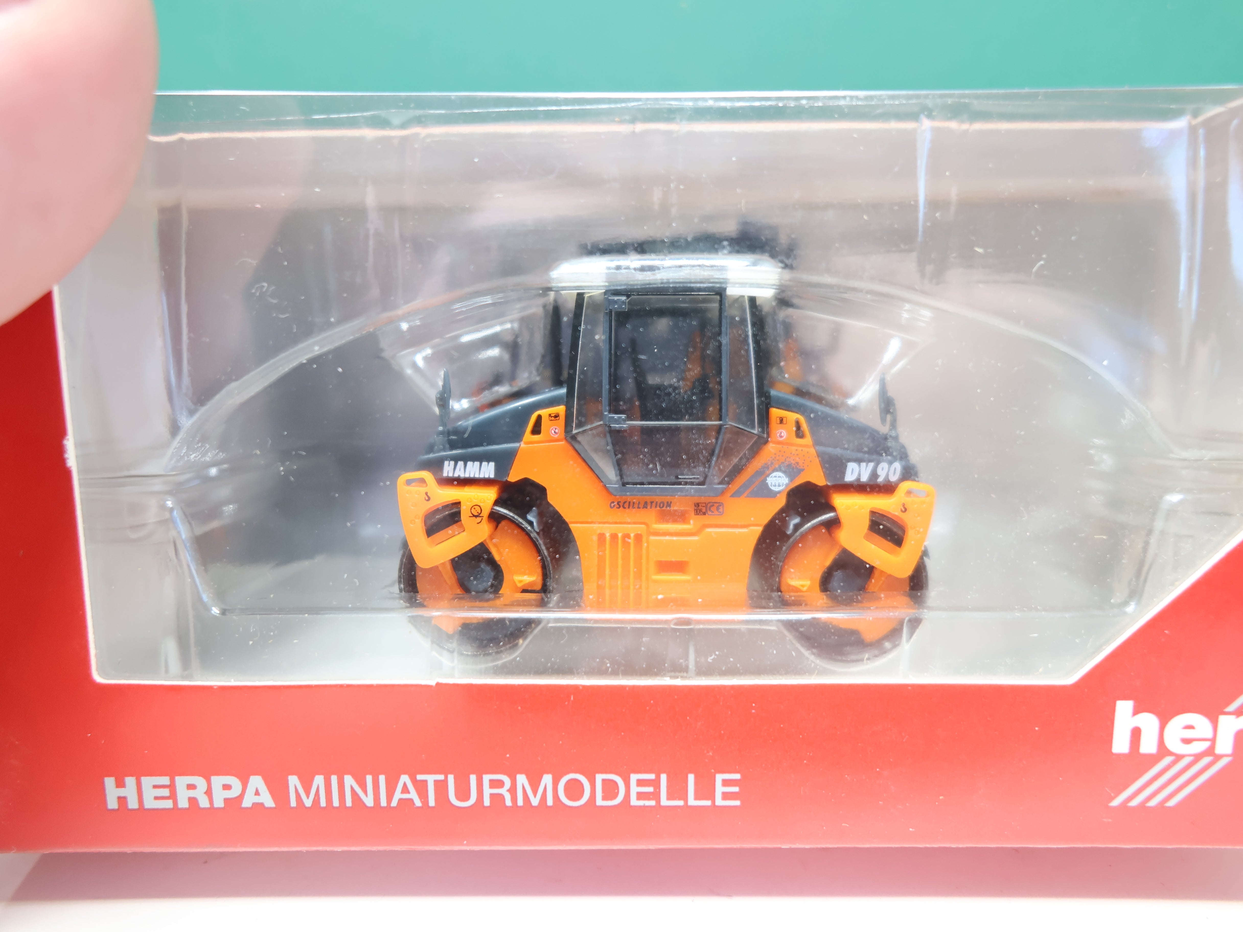 Herpa HO Scale, Hamm DV90 Asphalt Roller Compact Road Construction