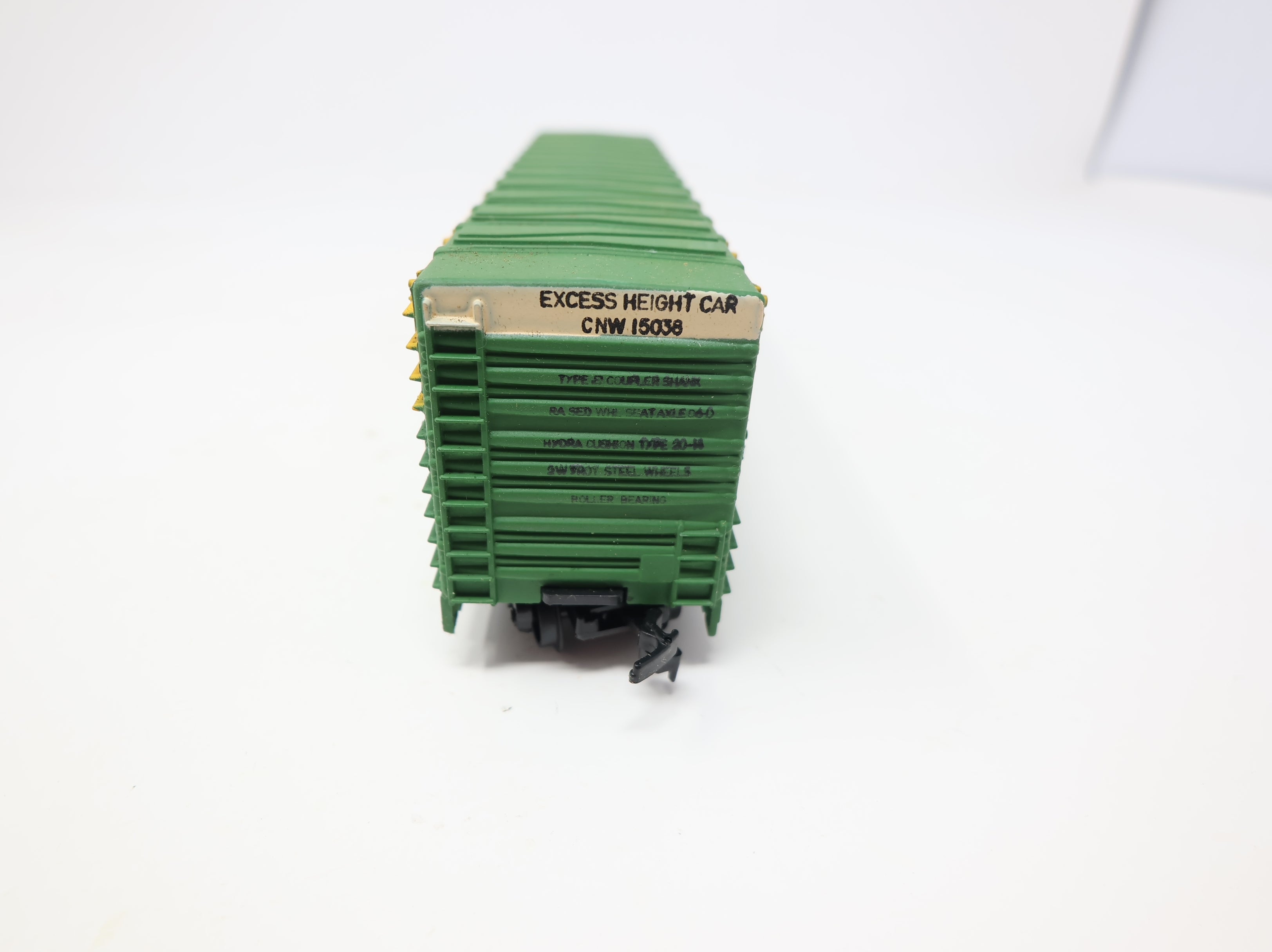 USED AHM HO Scale Hydra Cushion Cattle Stock Car Chicago & North Western CNW #15038