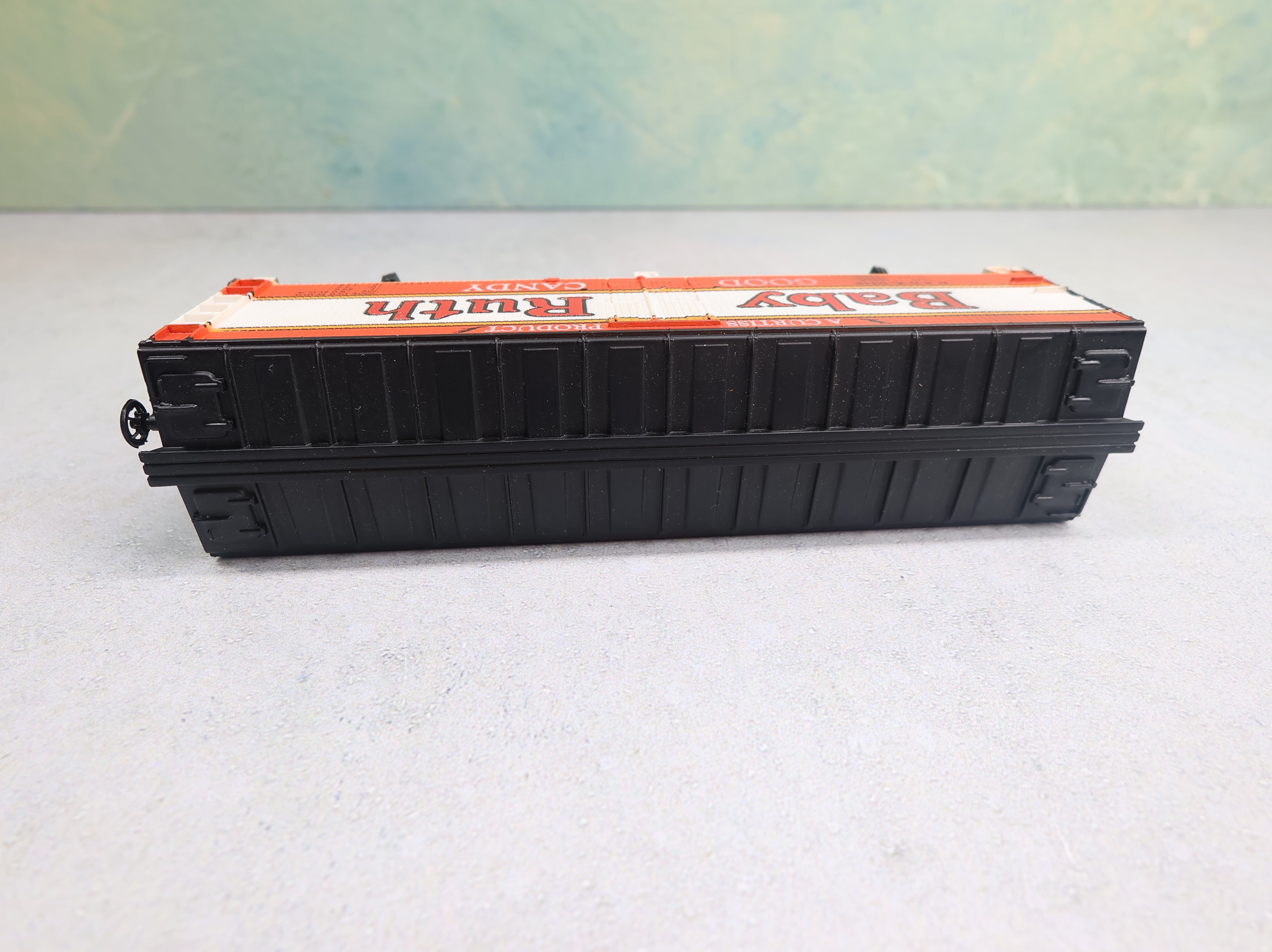 USED Tyco HO Scale 40' Reefer Box Car Baby Ruth NADX #5342