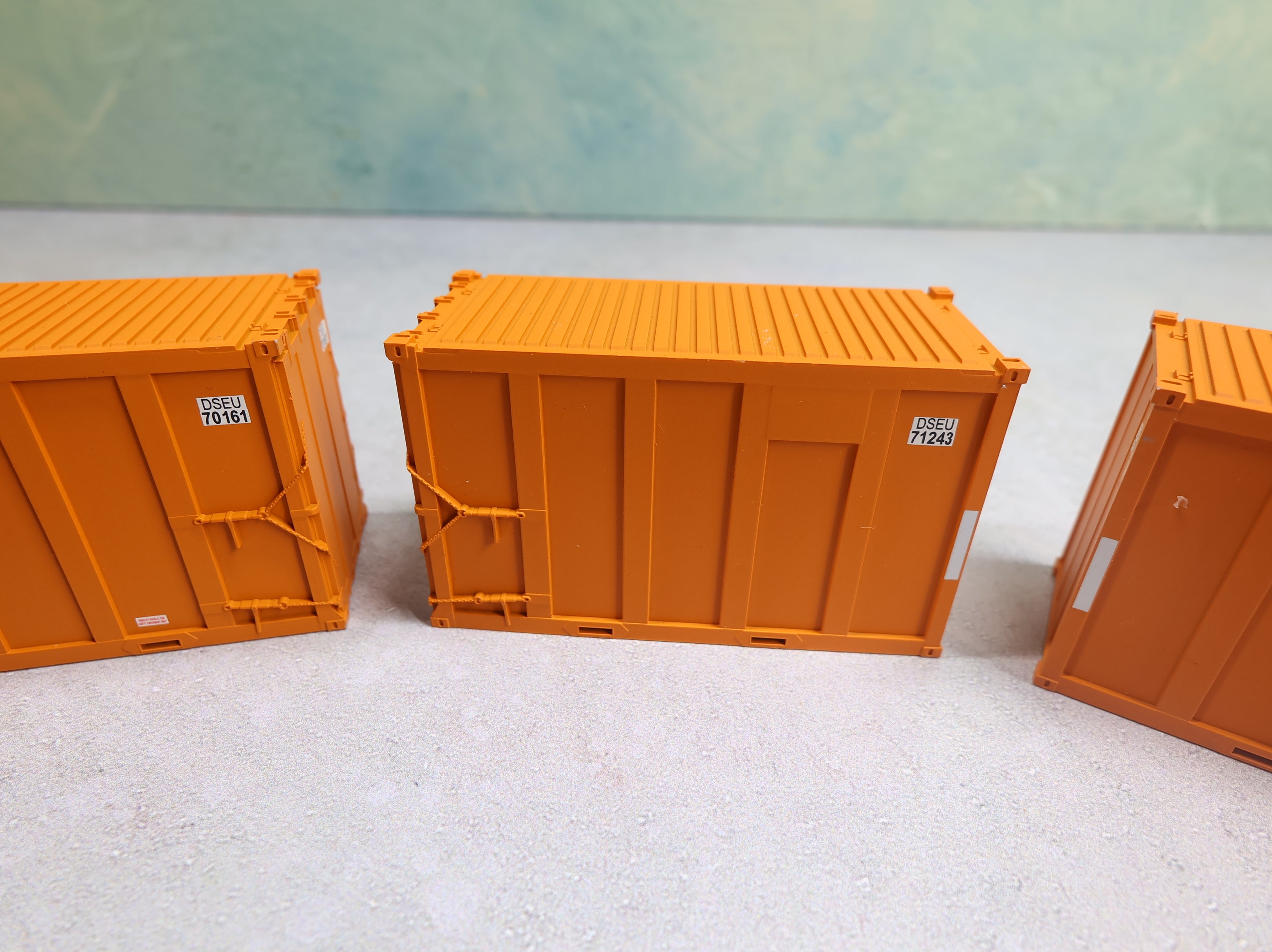 USED Atlas HO Scale 20' High-Cube Trash Container East Carbon Development DSEU (4 pcs)
