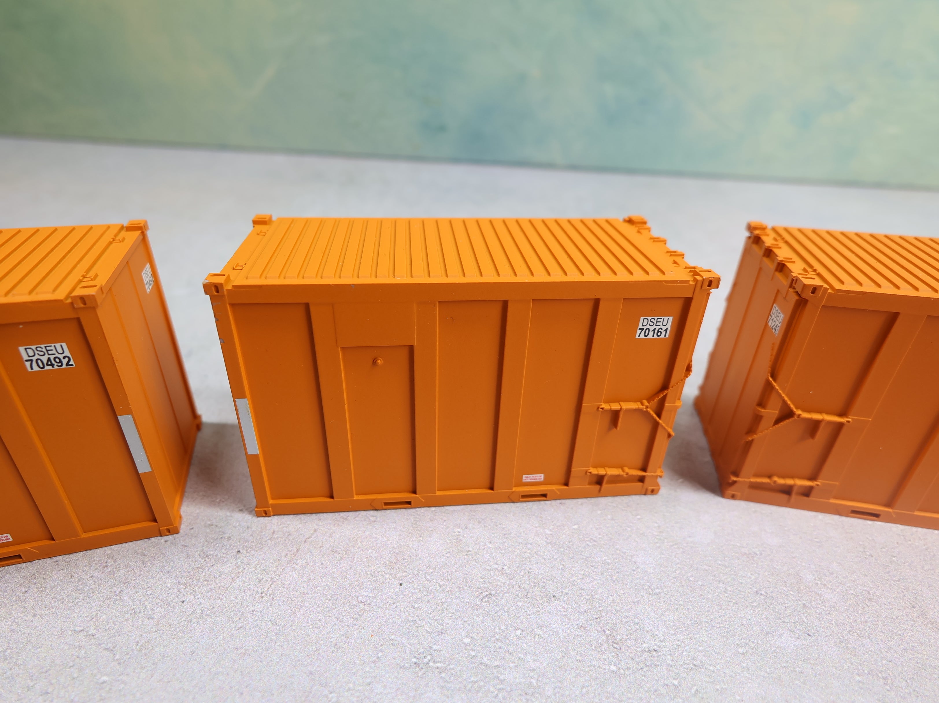 USED Atlas HO Scale 20' High-Cube Trash Container East Carbon Development DSEU (4 pcs)
