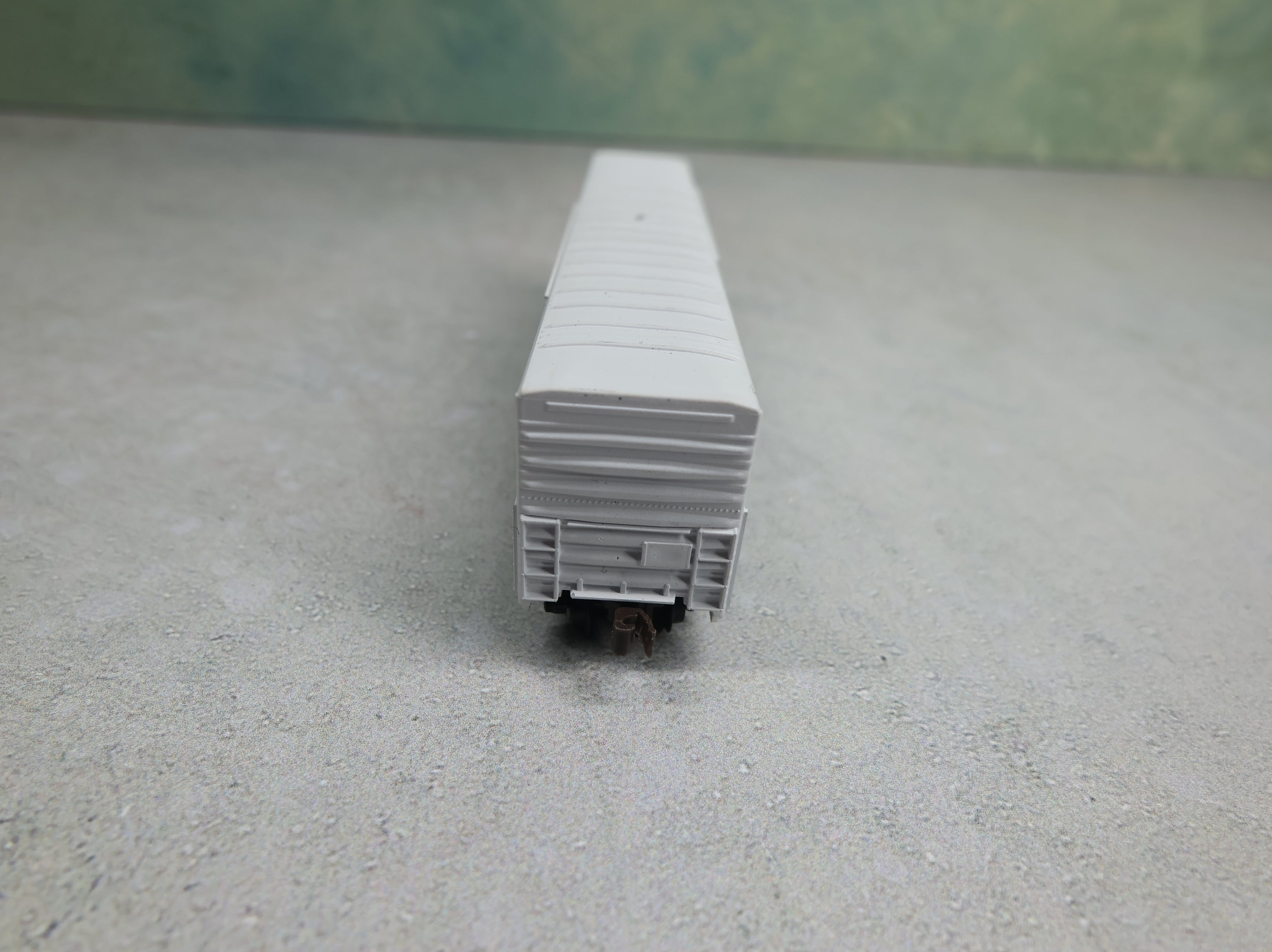 USED Roundhouse N Scale 57' Mech Reefer Box Car Pacific Fruit Express PFE #453674 Knuckle Couplers