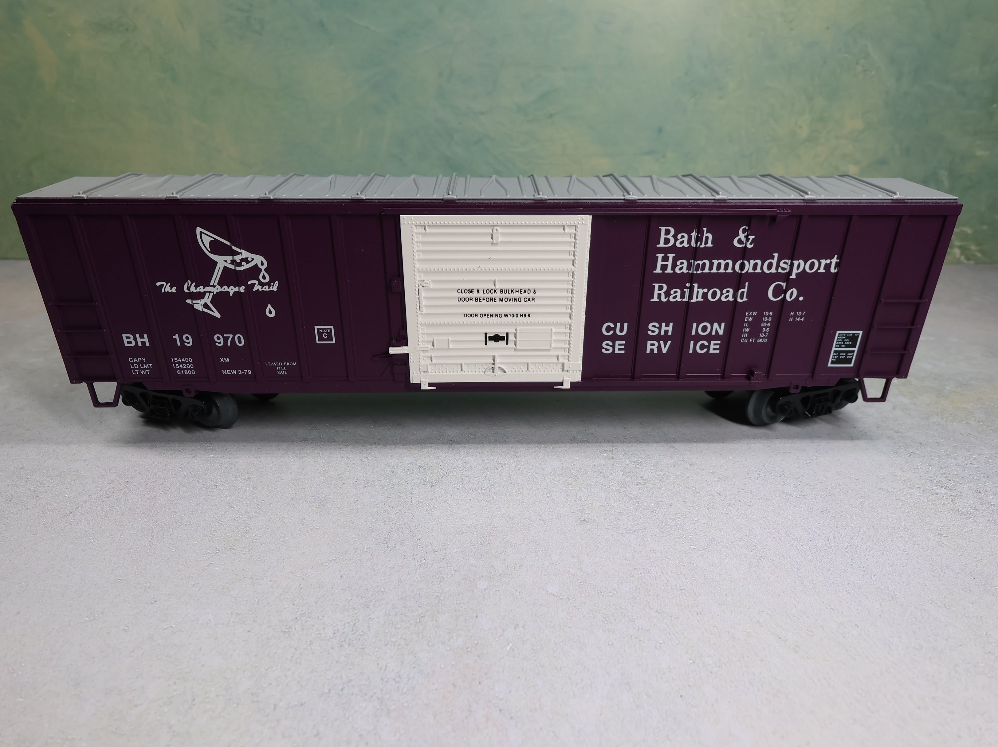 USED Weaver O 50' Ribbed-Side Box Car Bath & Hammondsport BH #19970 Champagne Trail