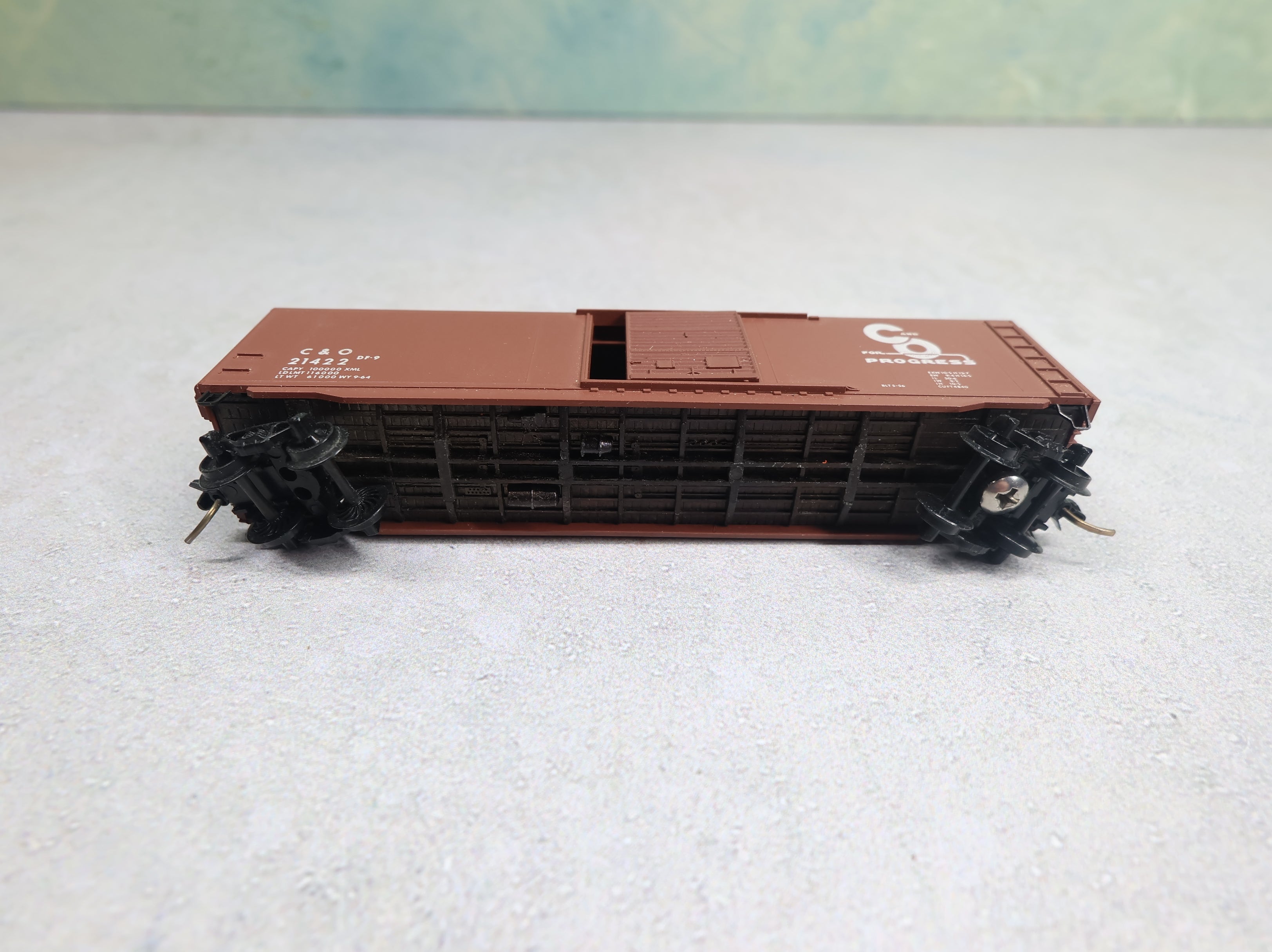 USED Kadee N Scale 50' Box Car Chesapeake and Ohio C&O #21422